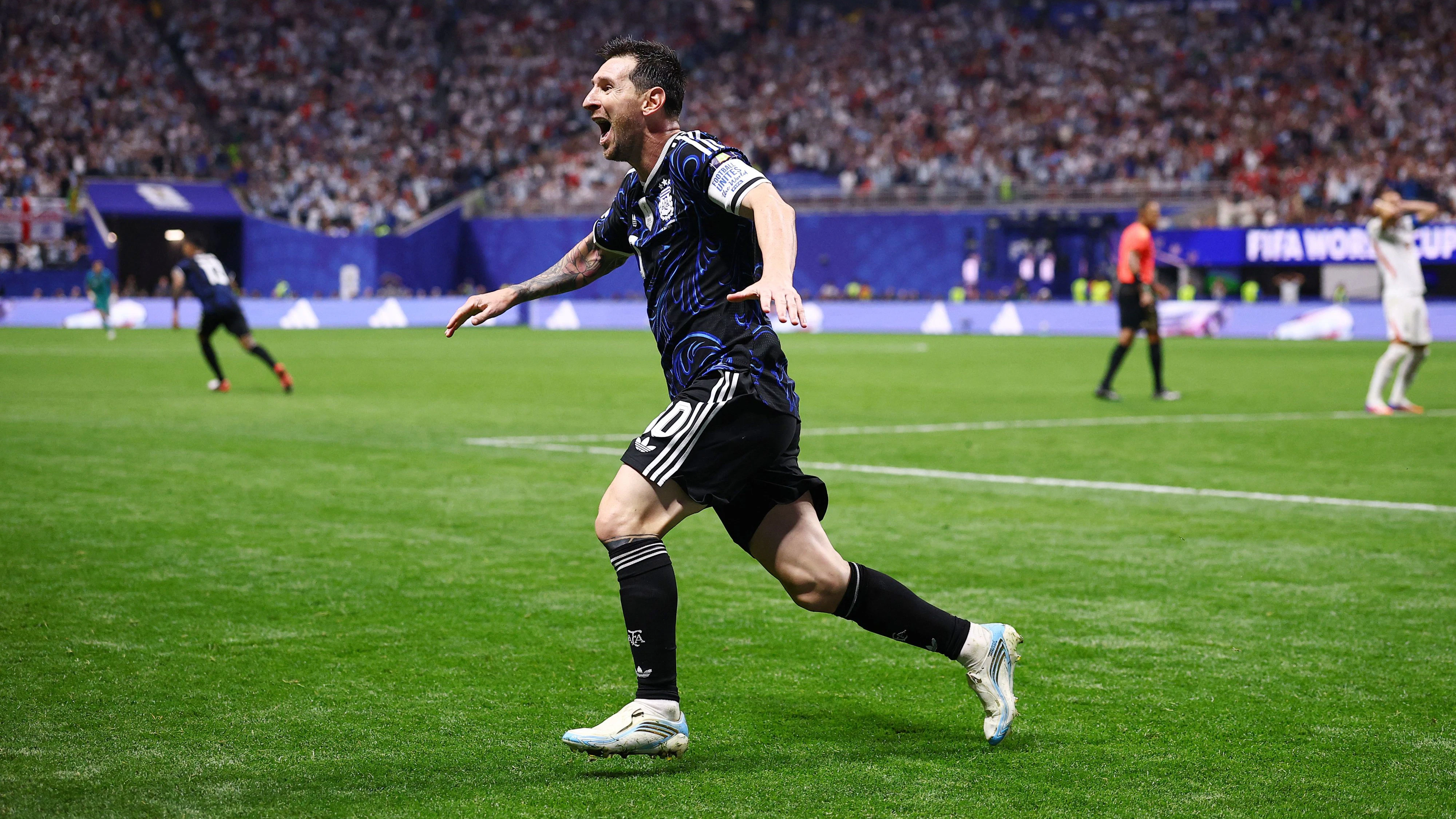 Fußball-Star Lionel Messi jubelt gegen England. 