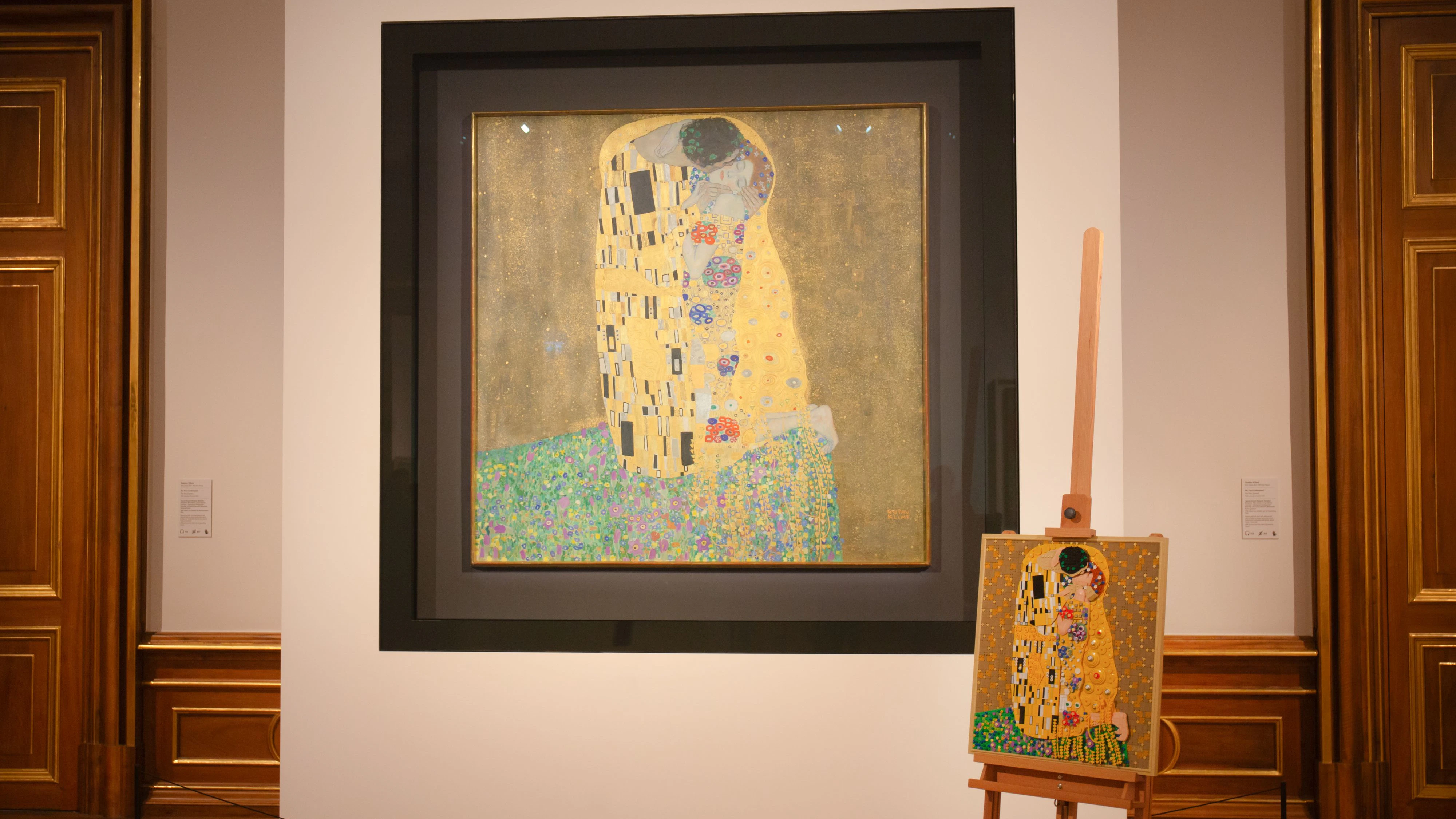 Klimts "Kuss" gibt es jetzt aus 4.000 LEGO-Steinen.