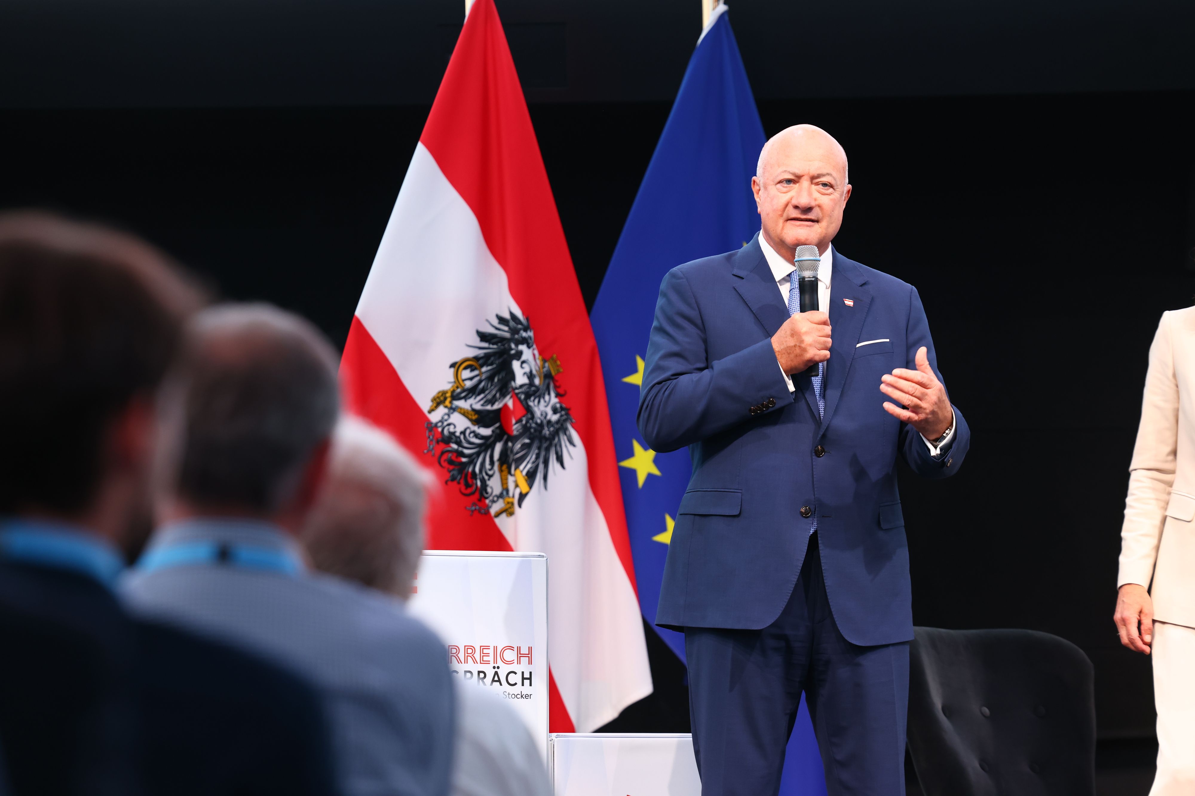 Bundeskanzler Christian Stocker (ÖVP) hat in Tulln seine Tour durch Österreich gestartet.