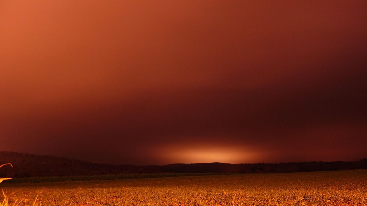 Saharastaub färbt Himmel orange