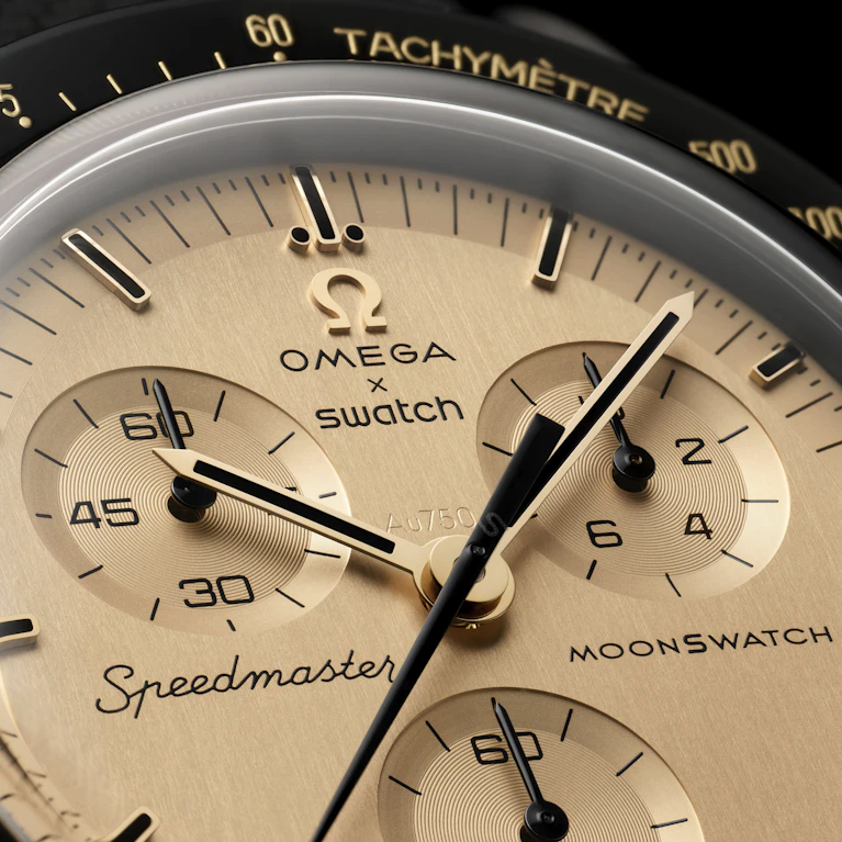 Wenn diese Idee Früchte trägt … Der Uhrenhersteller Swatch hat bei seinem neuesten, limitierten MoonSwatch-Modell das verwendete Gold nach dem Preis von 1969 kalkuliert. Dadurch kostet die Uhr gerade einmal die Hälfte von dem, was sie eigentlich kosten müsste.