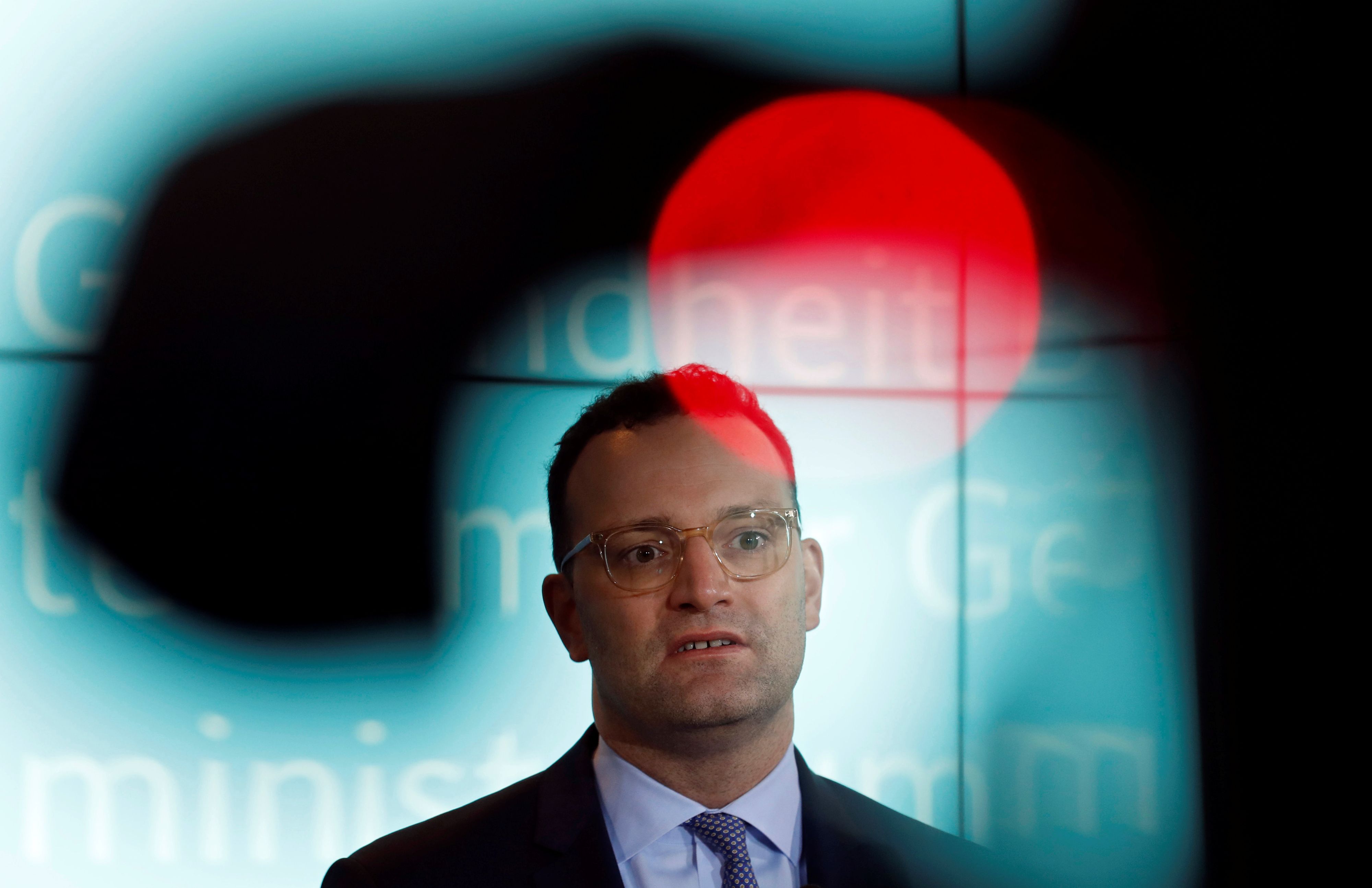 Unionsfraktionschef Jens Spahn muss sich auch Kritik aus der eigenen Partei anhören.