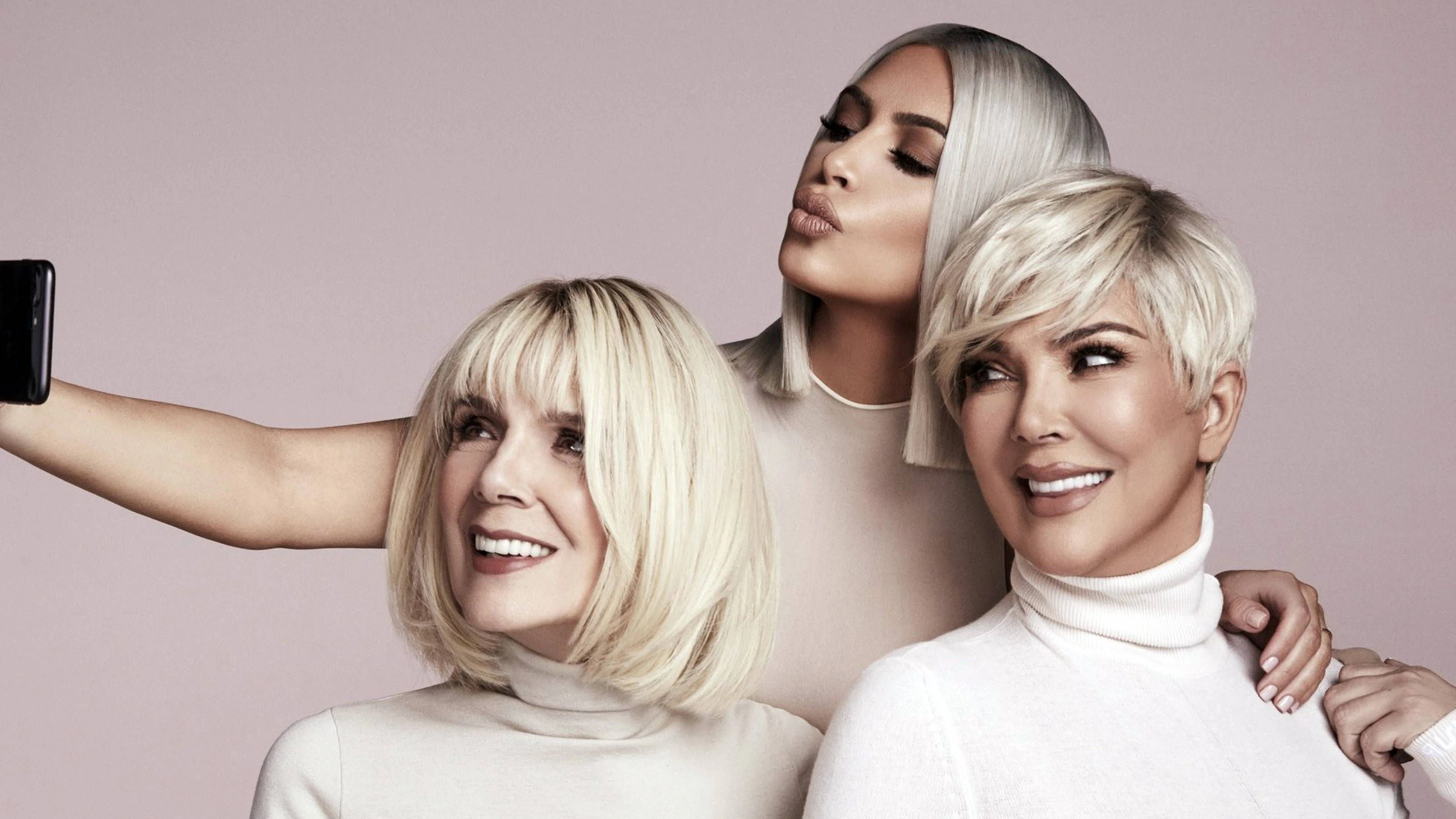 Kim Kardashian mit Mama Kris (r) und Großmutter MJ (l).