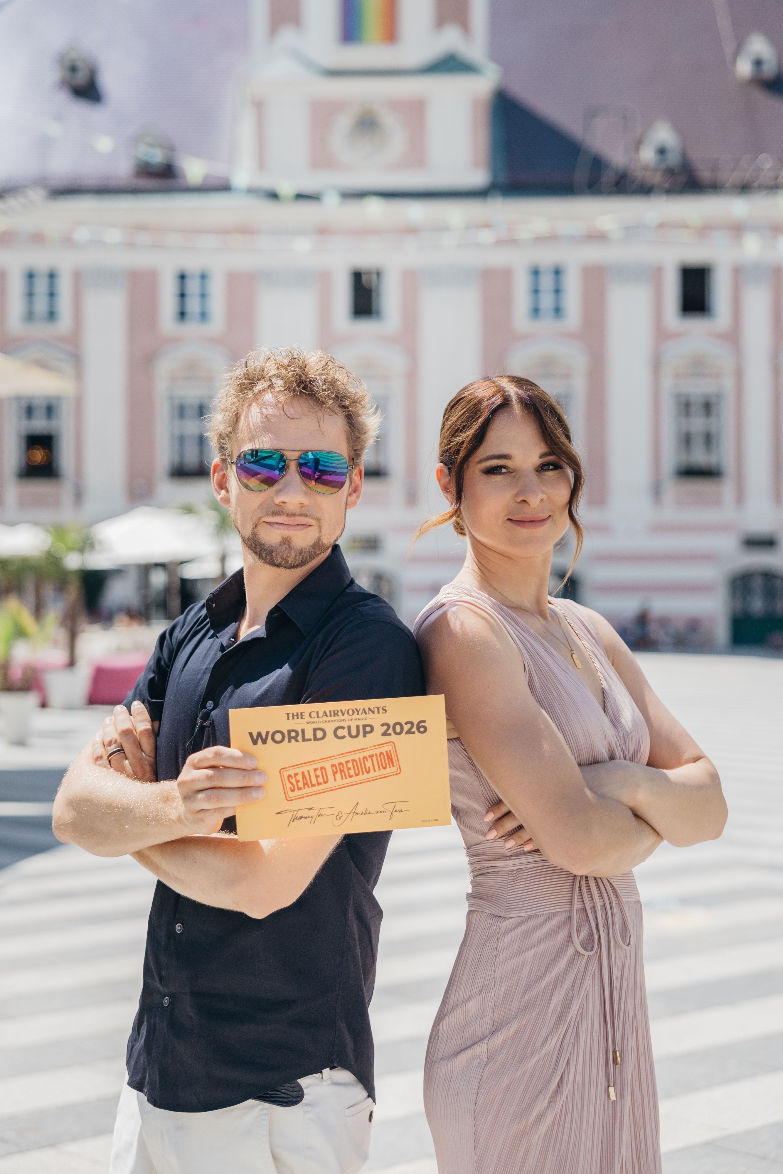 Amélie van Tass und Thommy Ten kennen den WM-Ausgang schon lange.
