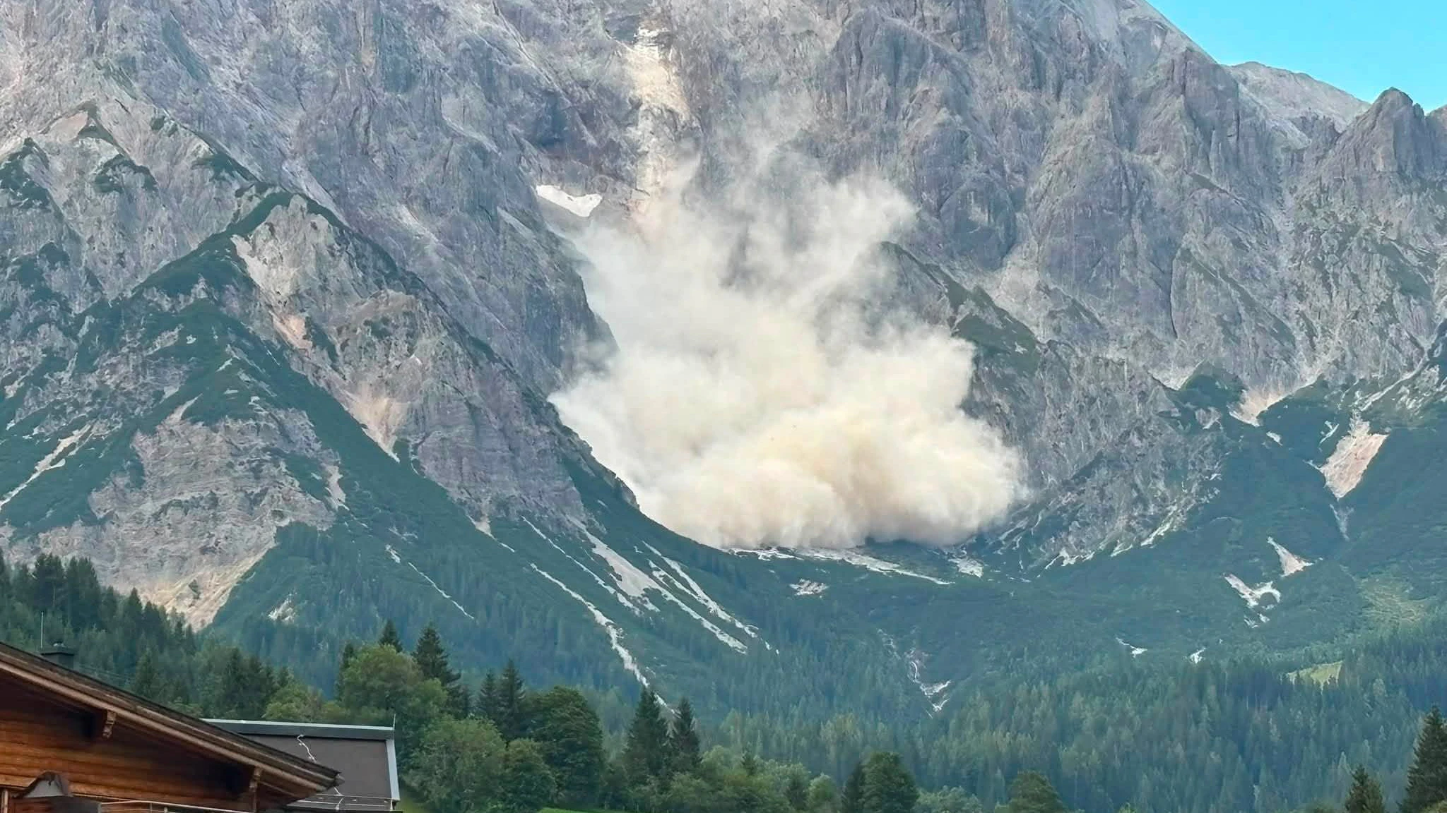 Heute.at - Spektakuläre Bilder – Enormer Felssturz am Hochkönig