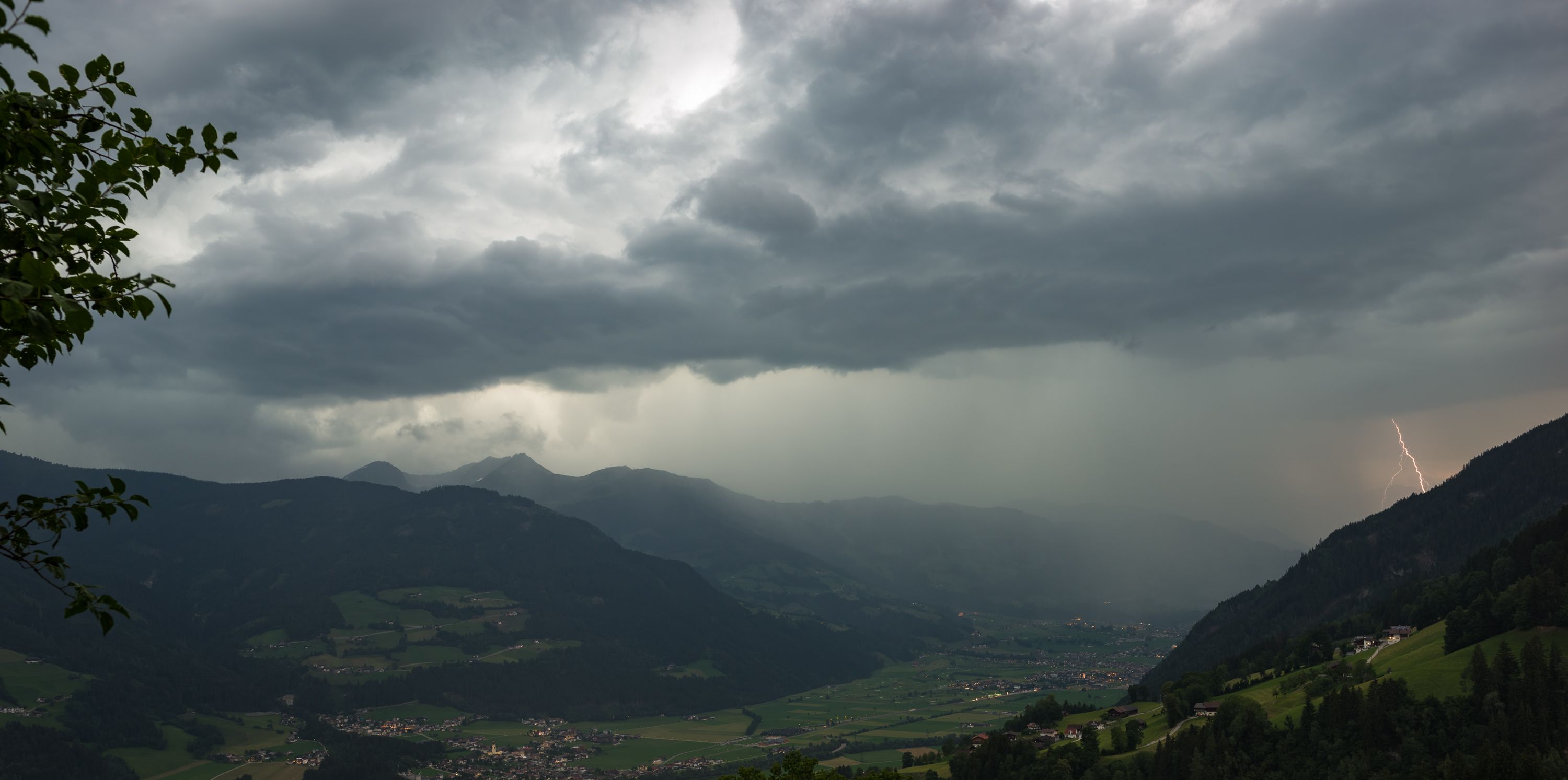 Heute.at - Brisante Wetterlage – Hagel-Alarm in ganz Österreich