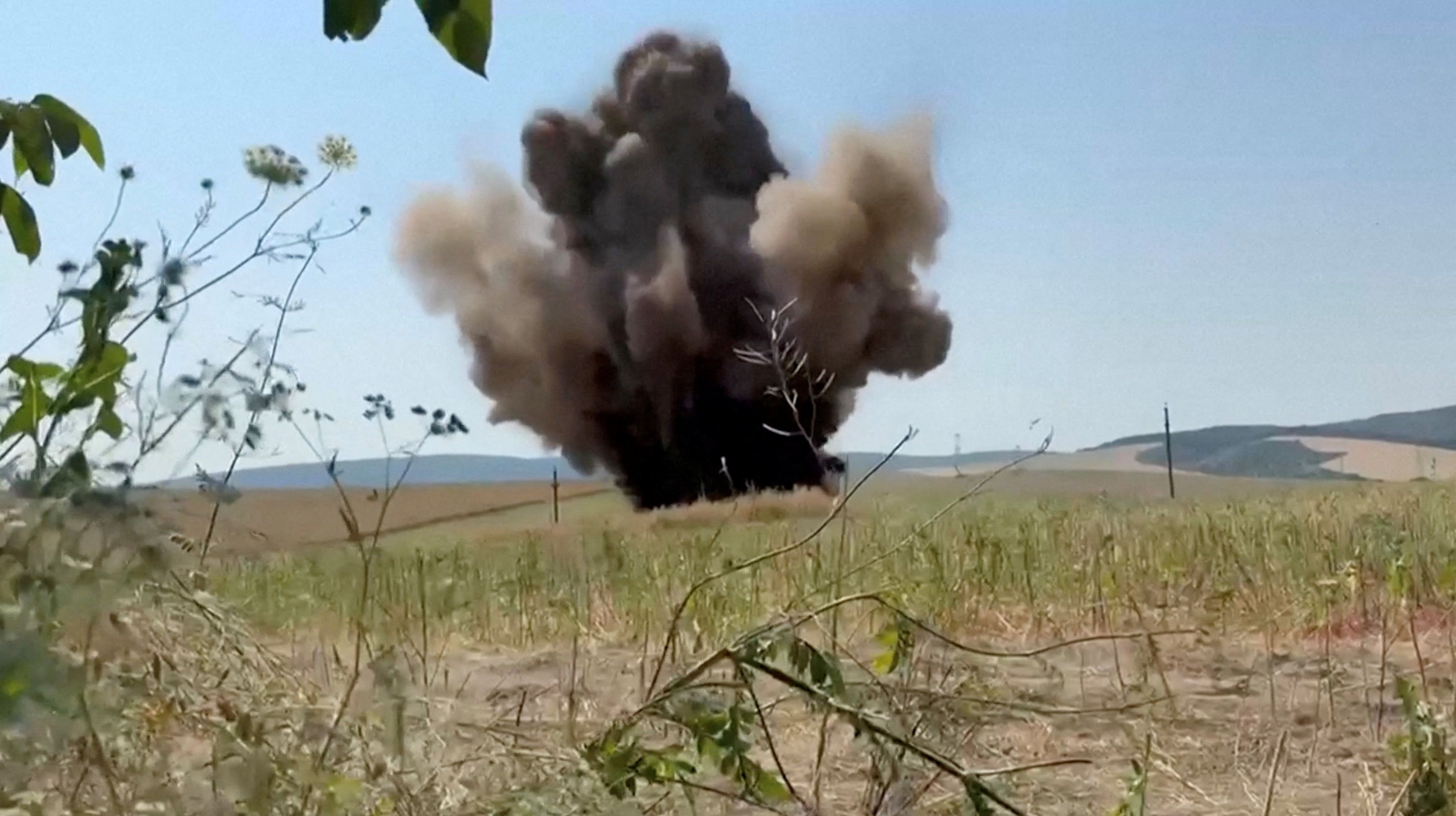 Rumänien sprengt die Trümmer einer russischen Drohne. Mit ein Grund für die Aufrüstung.