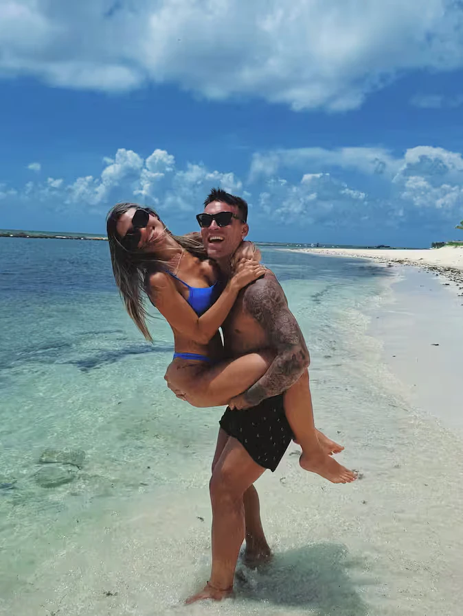 Agustina Gandolfo und Lautaro Martinez.