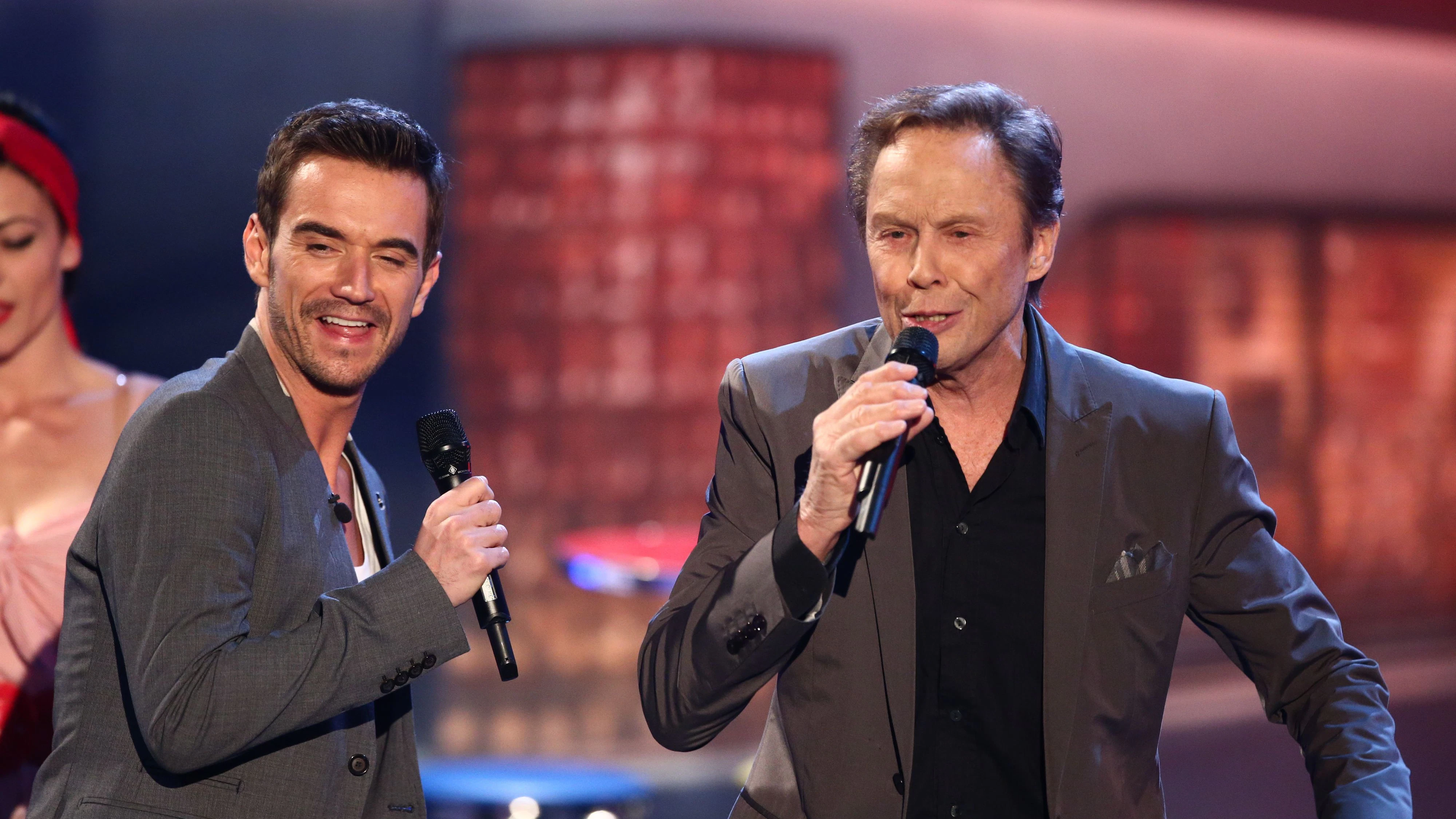 Florian Silbereisen und Peter Kraus bei der Livesendung der ARD Sendung Das große Fest zum Jubiläum