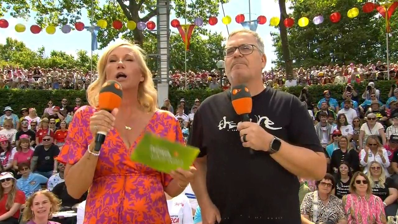 Elton reagiert gelassen.