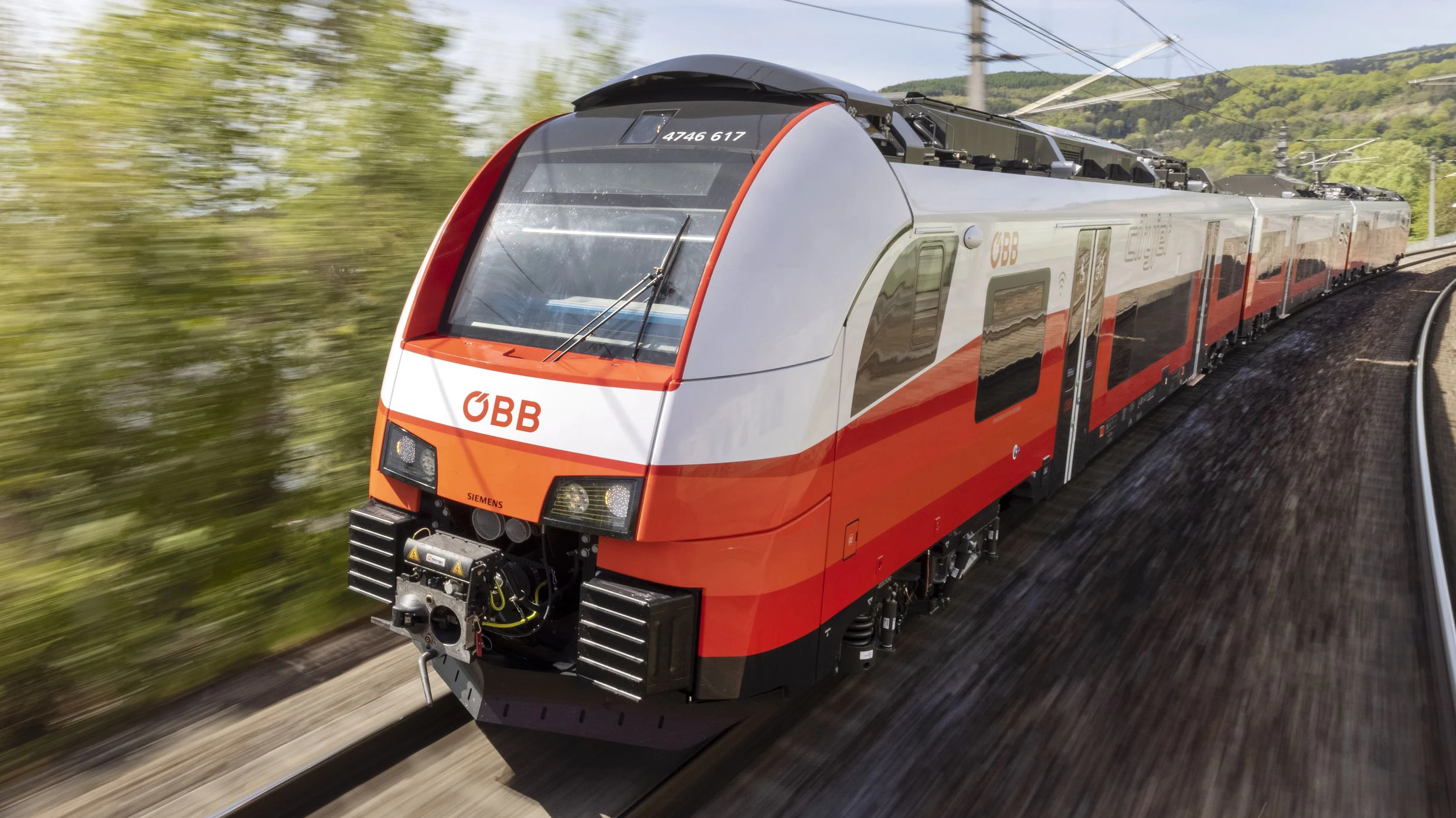 Nach massiven Behinderungen durch Oberleitungsschaden: Ab Montag sollten die Züge wieder ungehindert rollen.