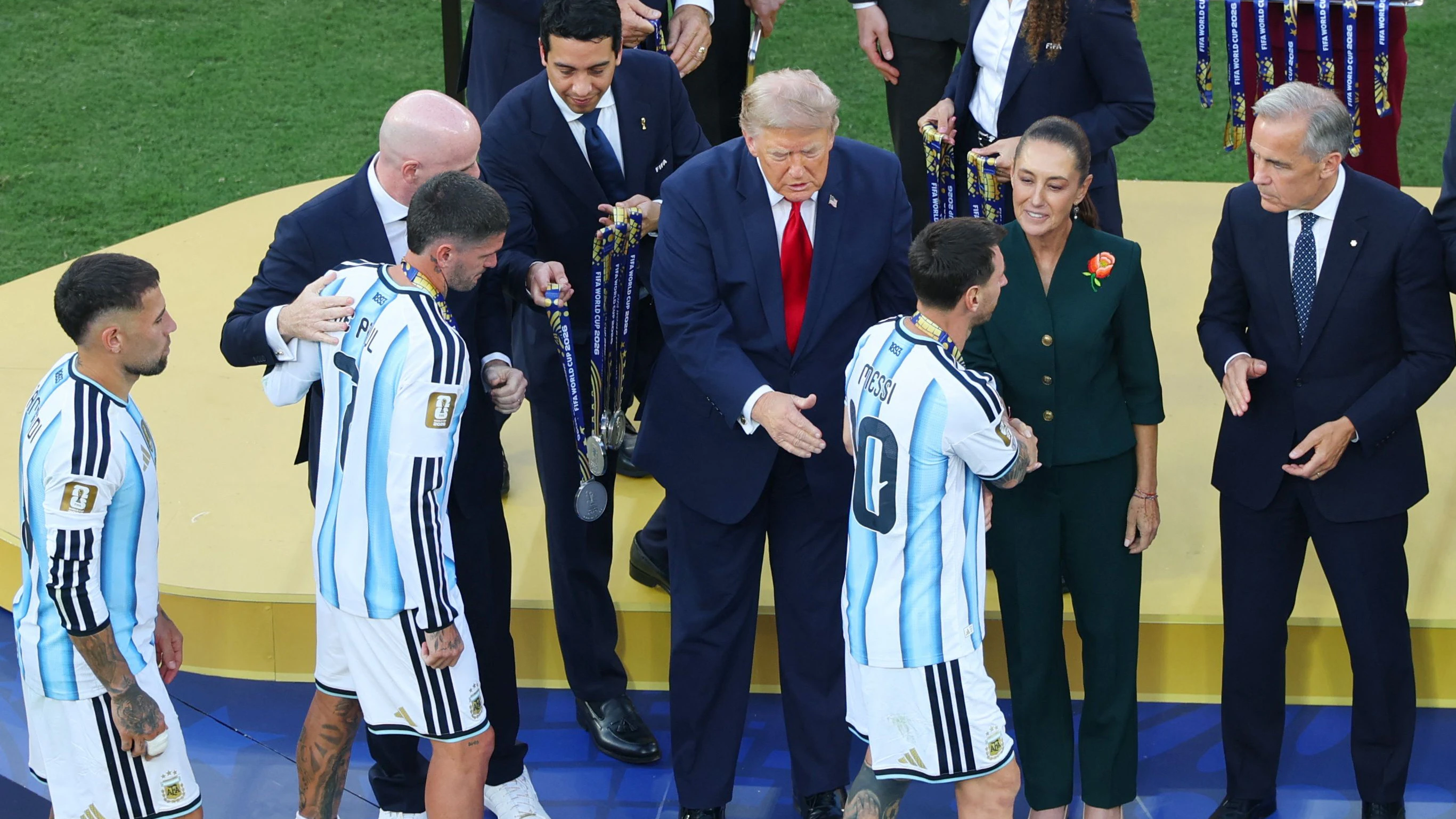 Heute.at - Trump vergisst auf Spieler bei der Siegerehrung