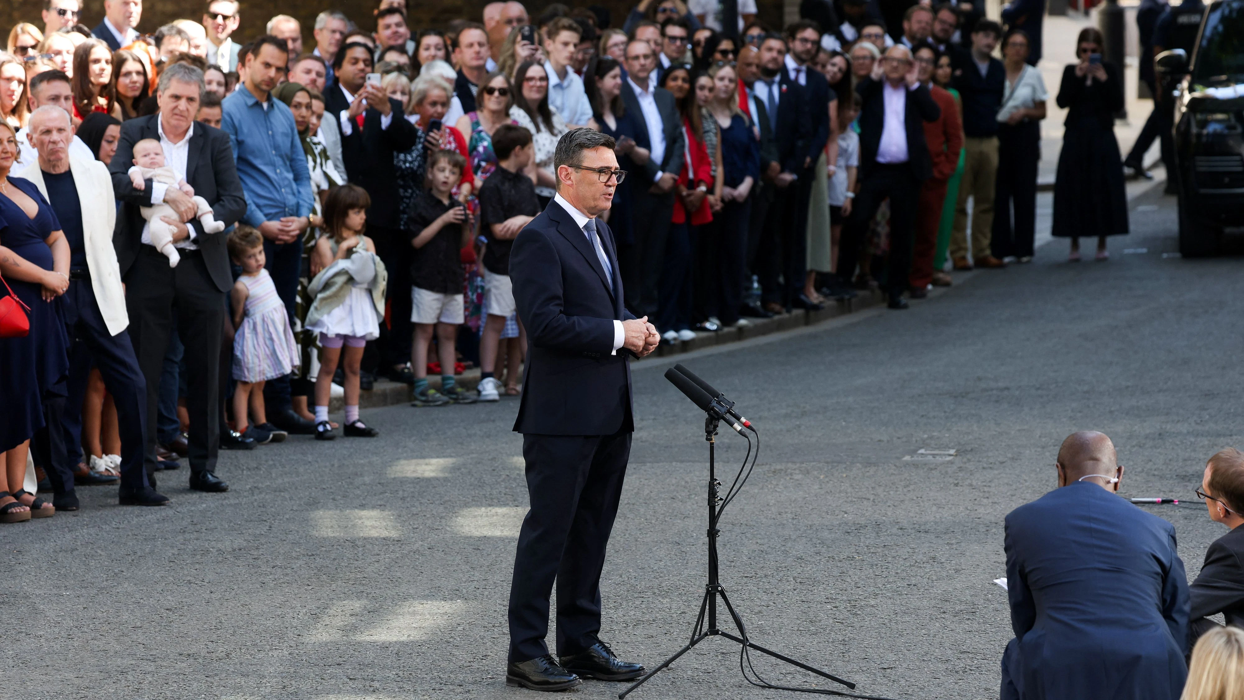 Heute.at - Burnham ernennt neues Kabinett und kündigt Reformen an