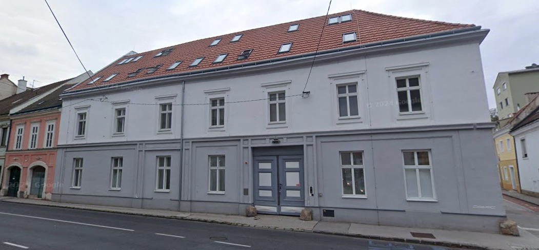 Die Schuldnerin ist Eigentümerin der Liegenschaft Ungargasse 9 in Wiener Neustadt.