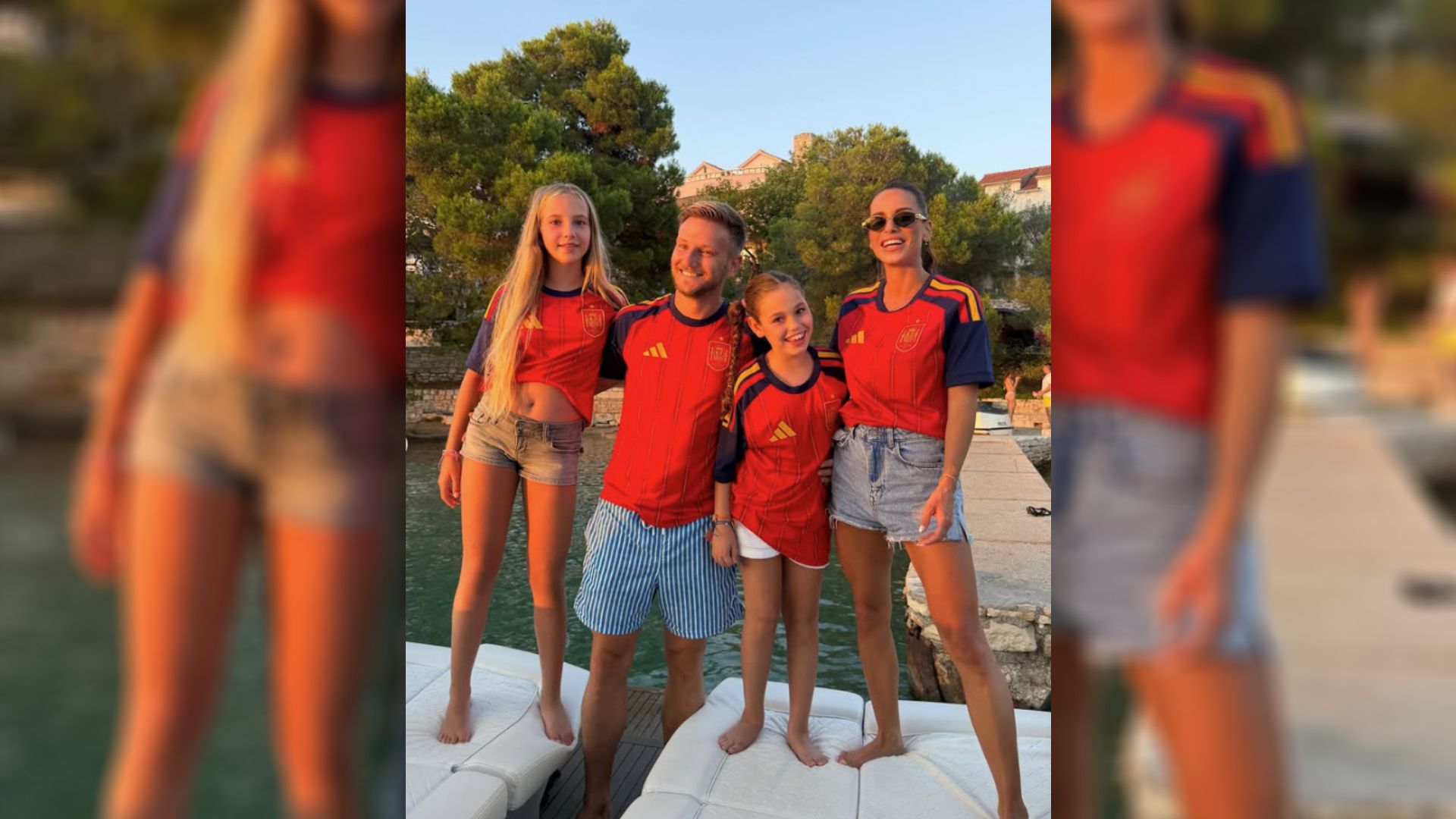 Ivan Rakitić feiert Spaniens Sieg.