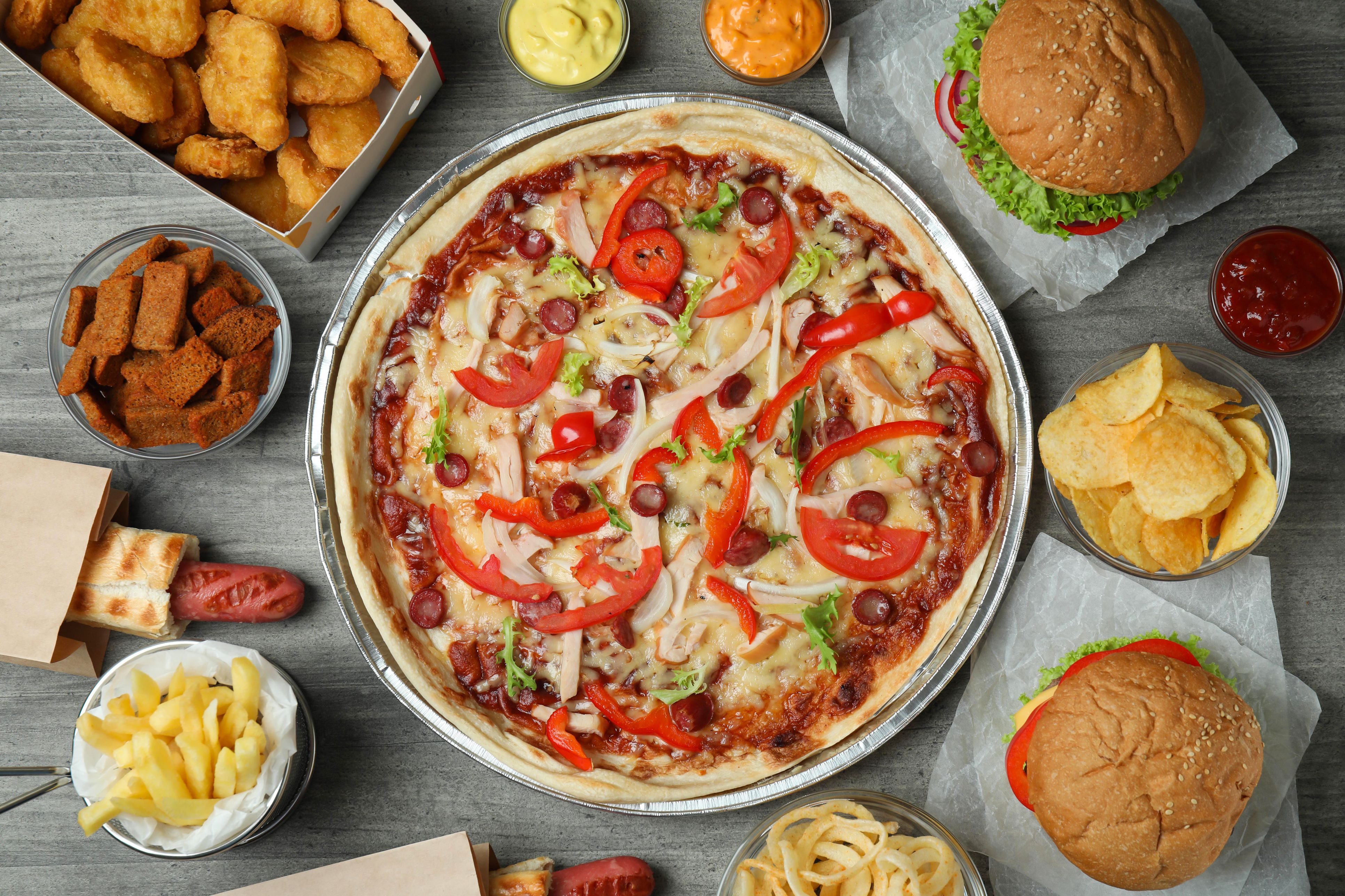 Die amerikanische Küche stand neben der Pizza ganz oben auf der Bestellliste.