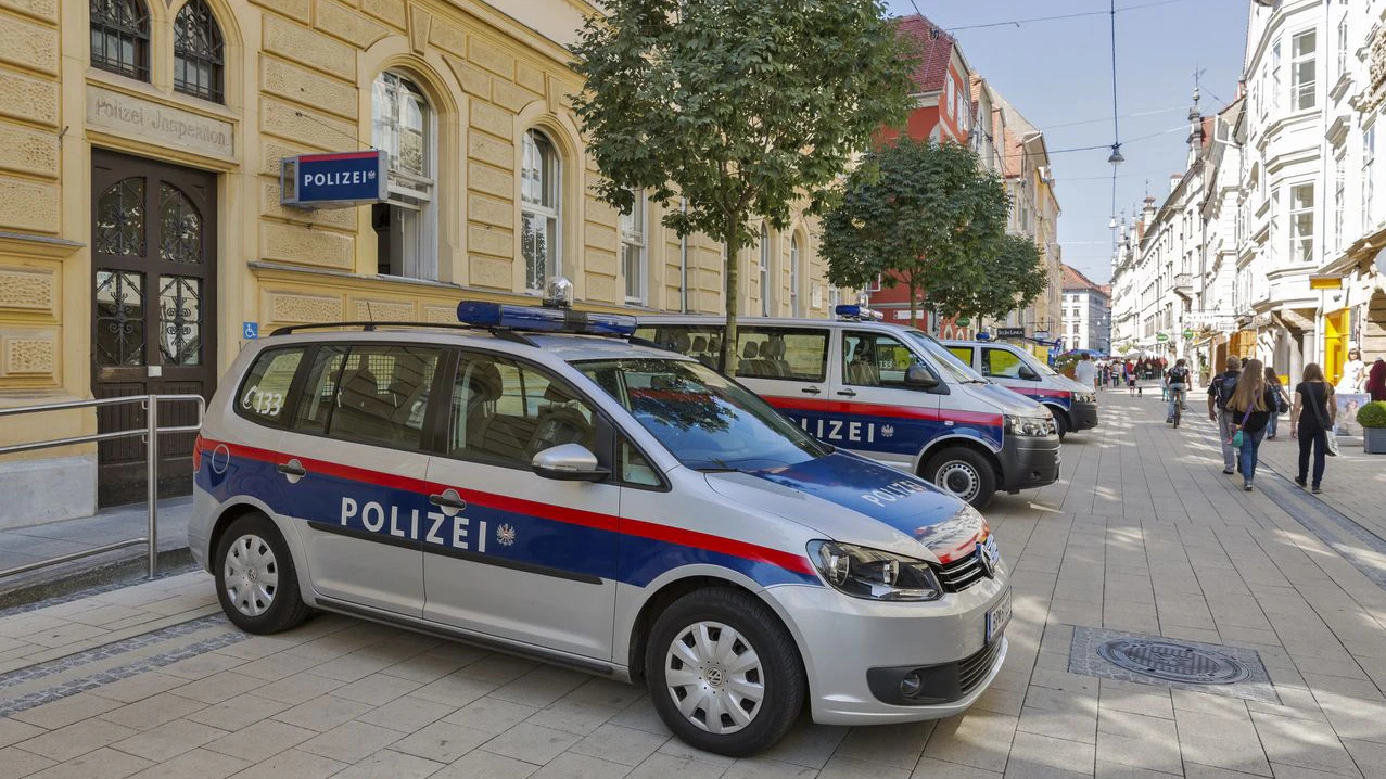 Die Grazer Polizei bittet nun die Bevölkerung um sachdienliche Hinweise zu einem Raubdelikt in Puntigam. 