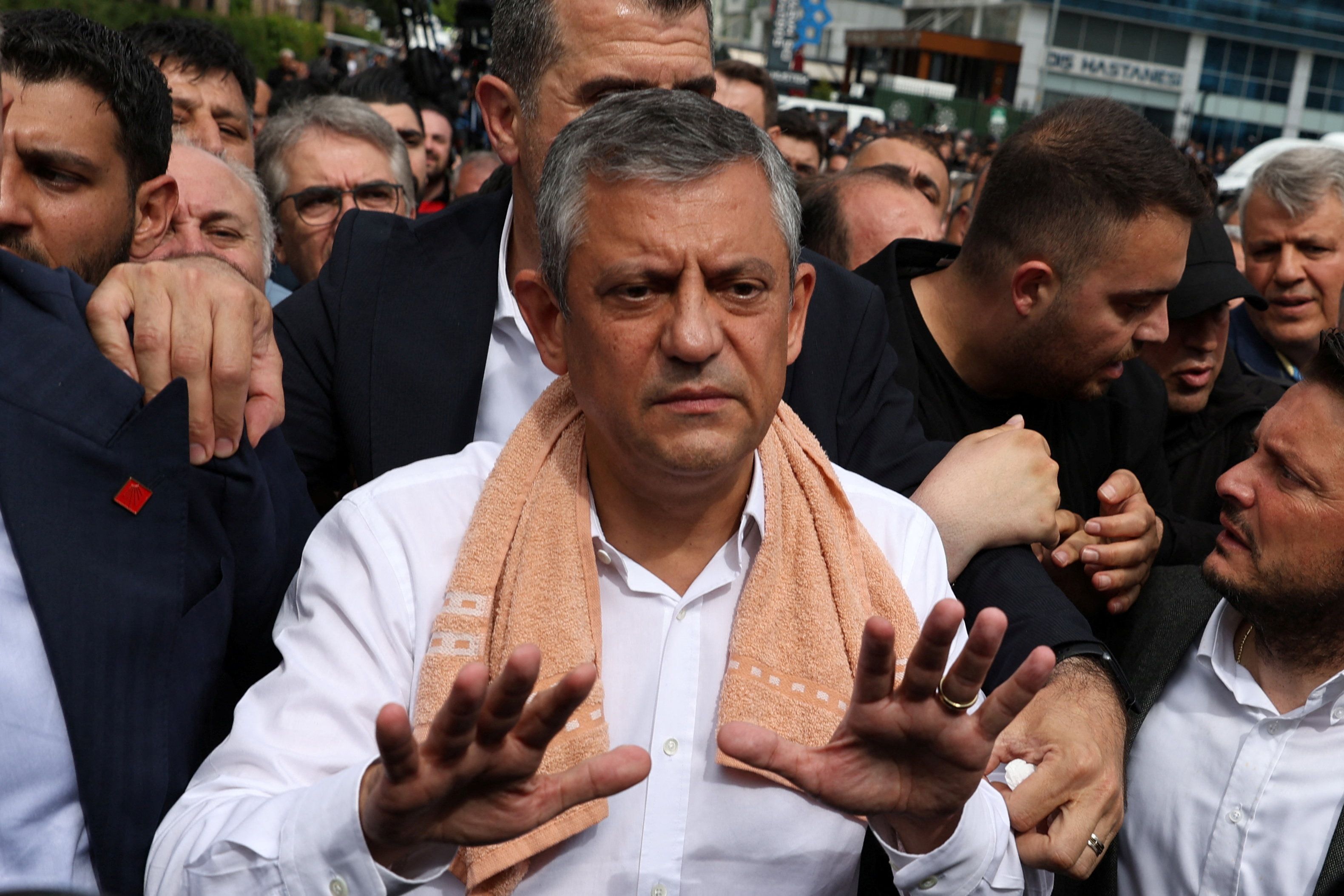 Der abgesetzte türkische Oppositionsführer Özgür Özel hat die Gründung einer neuen Partei angekündigt. Archivbild. 