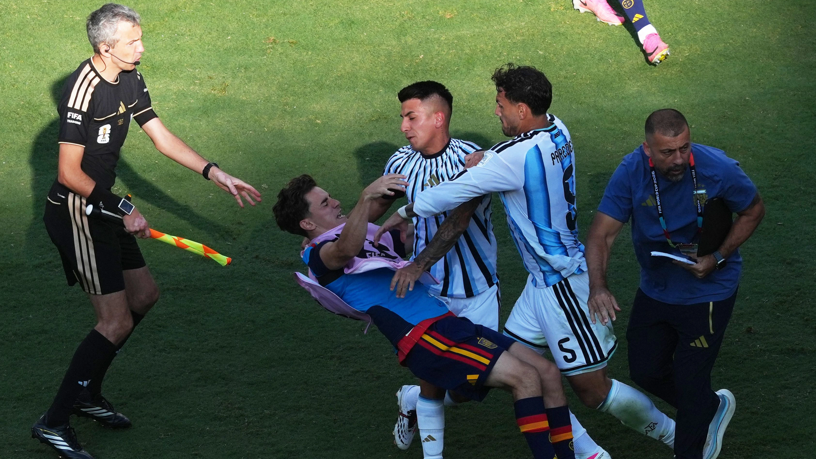 Heute.at - FIFA lockert Mega-Strafen von Argentinien-Stars