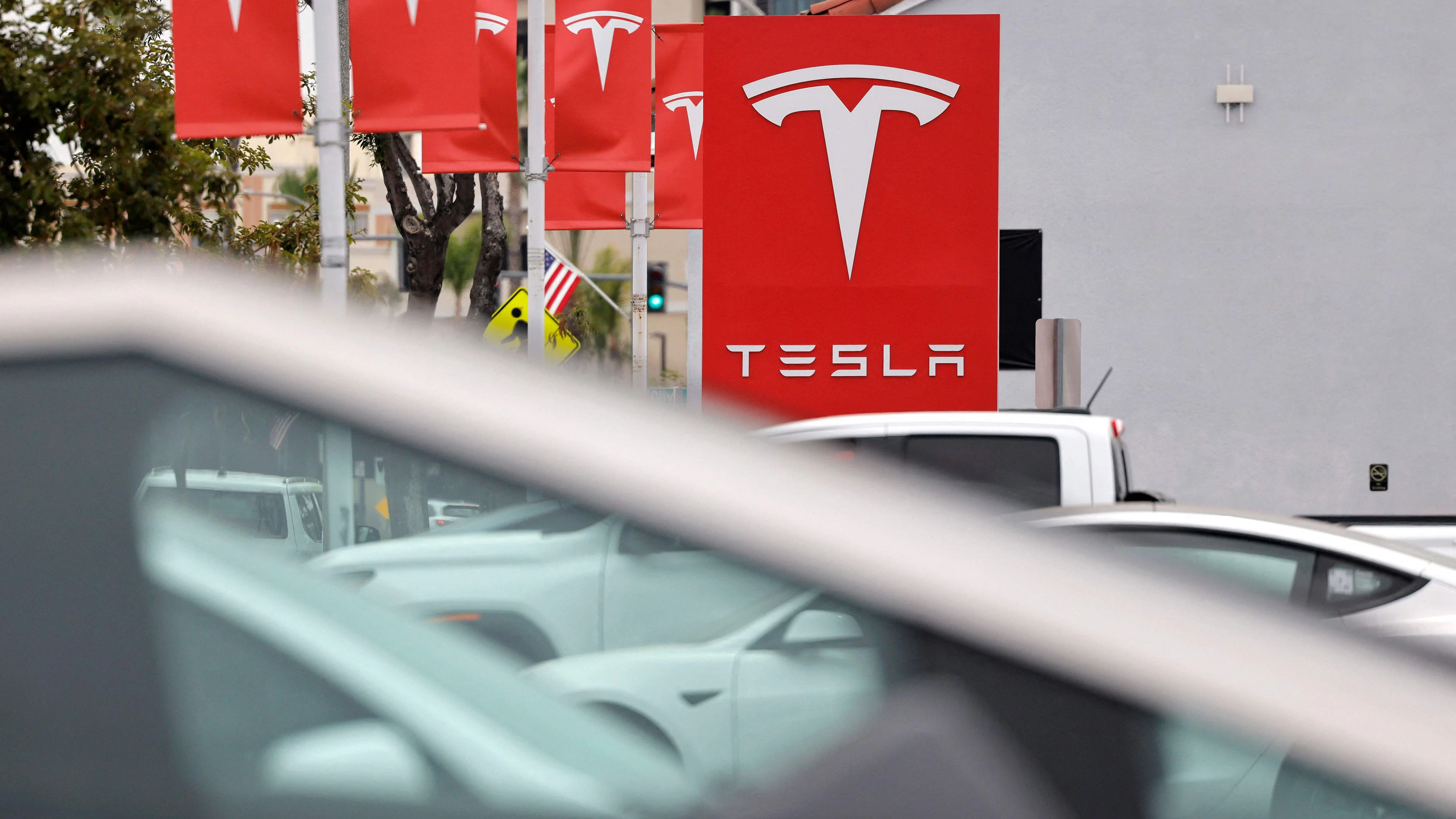 Tesla-Kunden fühlen sich getäuscht - Kanzlei sammelt Fälle