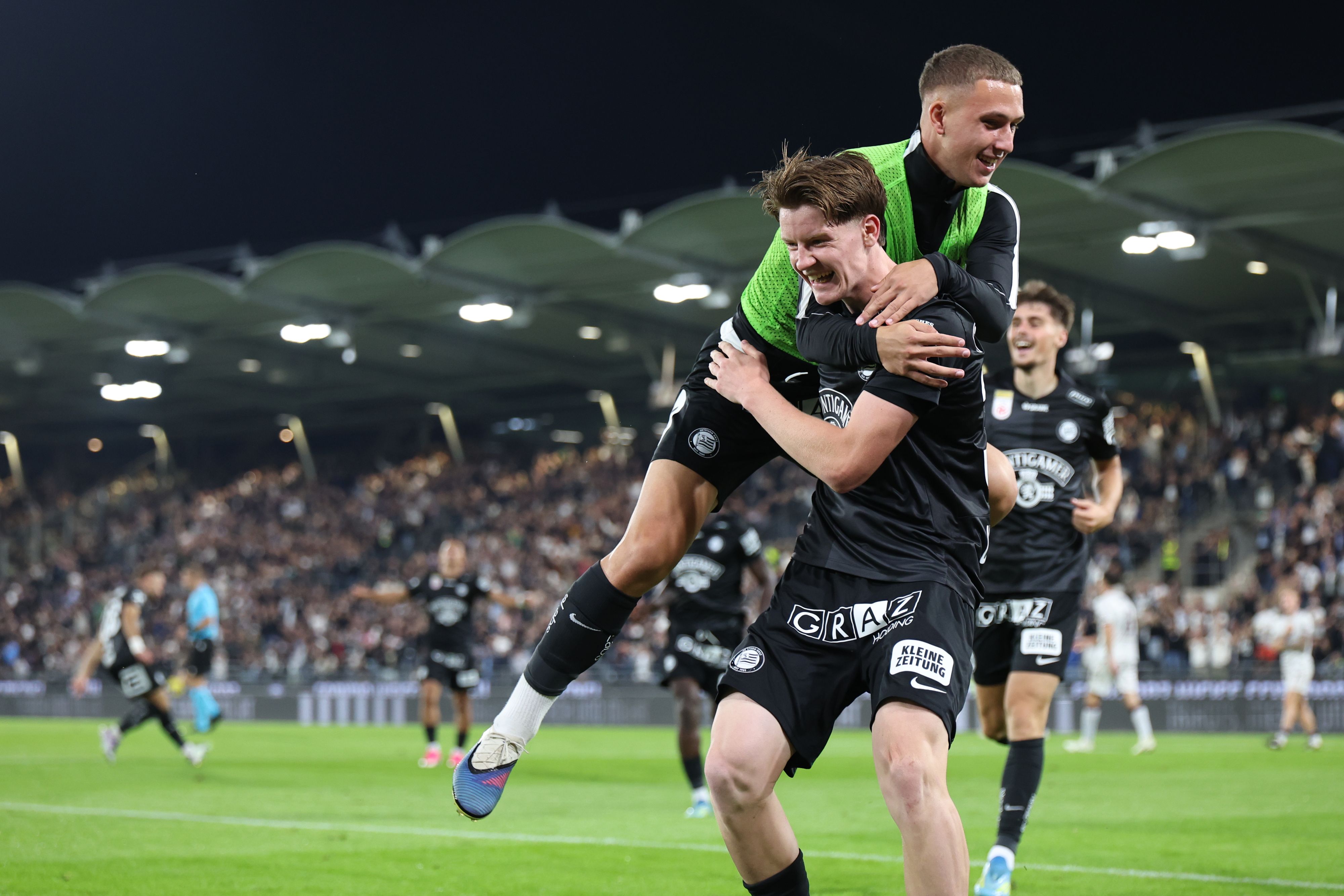 Sturm Graz jubelt gegen Hearts. 