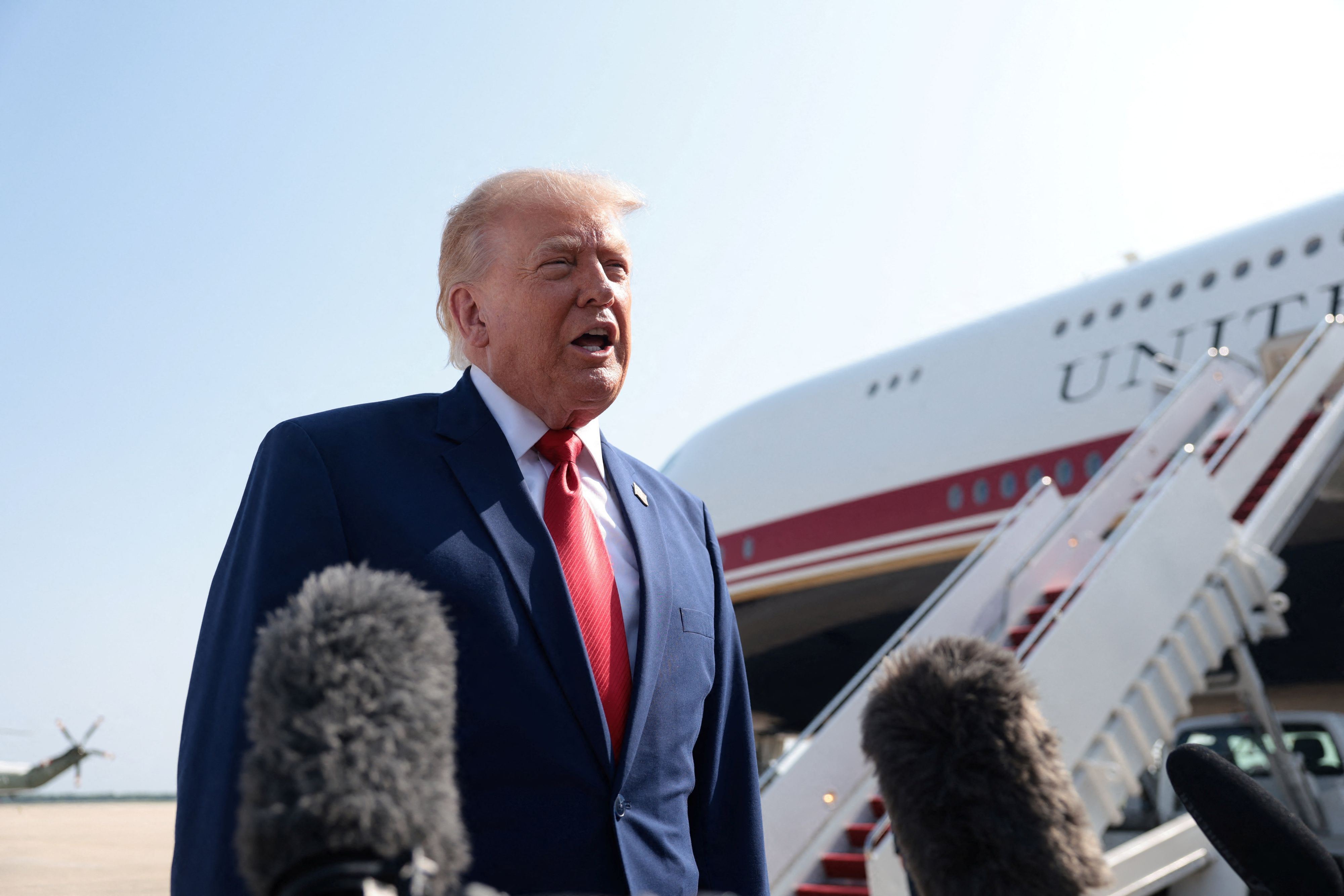 US-Präsident Donald Trump hat erneut mit Attacken auf Kraftwerke und Brücken gedroht.
