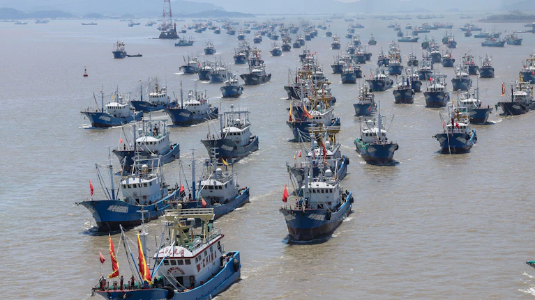 Als einziges Land der Welt verfügt China neben Marine und Küstenwache über eine maritime Miliz, die primär aus Fischerbooten besteht. Tausende dieser paramilitärischen Boote erprobten zuletzt nördlich von Taiwan ihre Einsatzmöglichkeiten in einem riesigen Manöver.