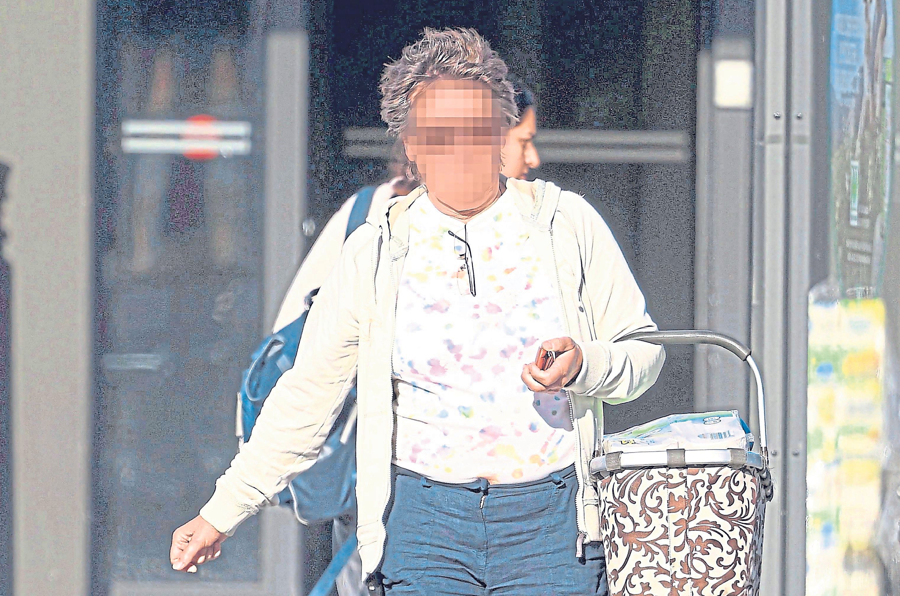 Die Lehrerin aus Duisburg ist seit mehr als 17 Jahren krankgeschrieben und kassiert trotzdem ihr volles Gehalt.