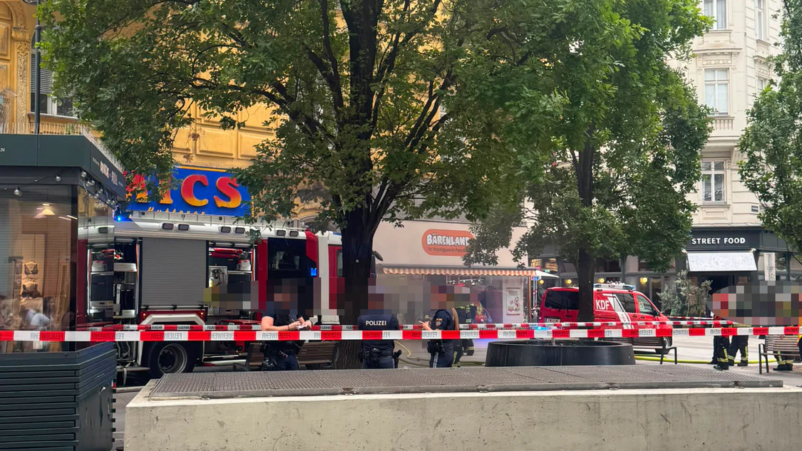 Heute.at - Rauch dringt aus Gebäude – Großeinsatz in Wiener City