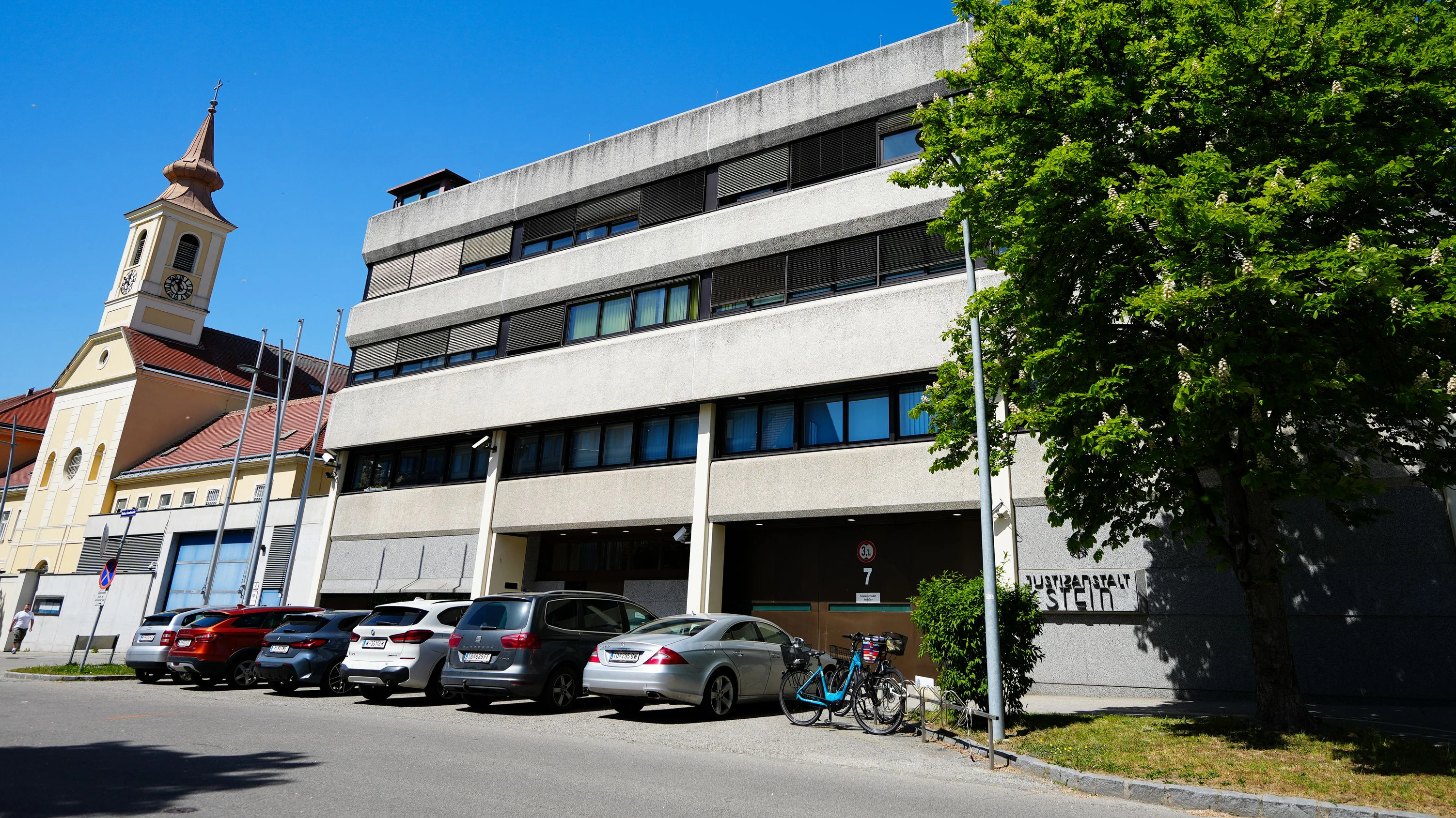 Heute.at - Gefährlichster Häftling Österreichs plötzlich verlegt