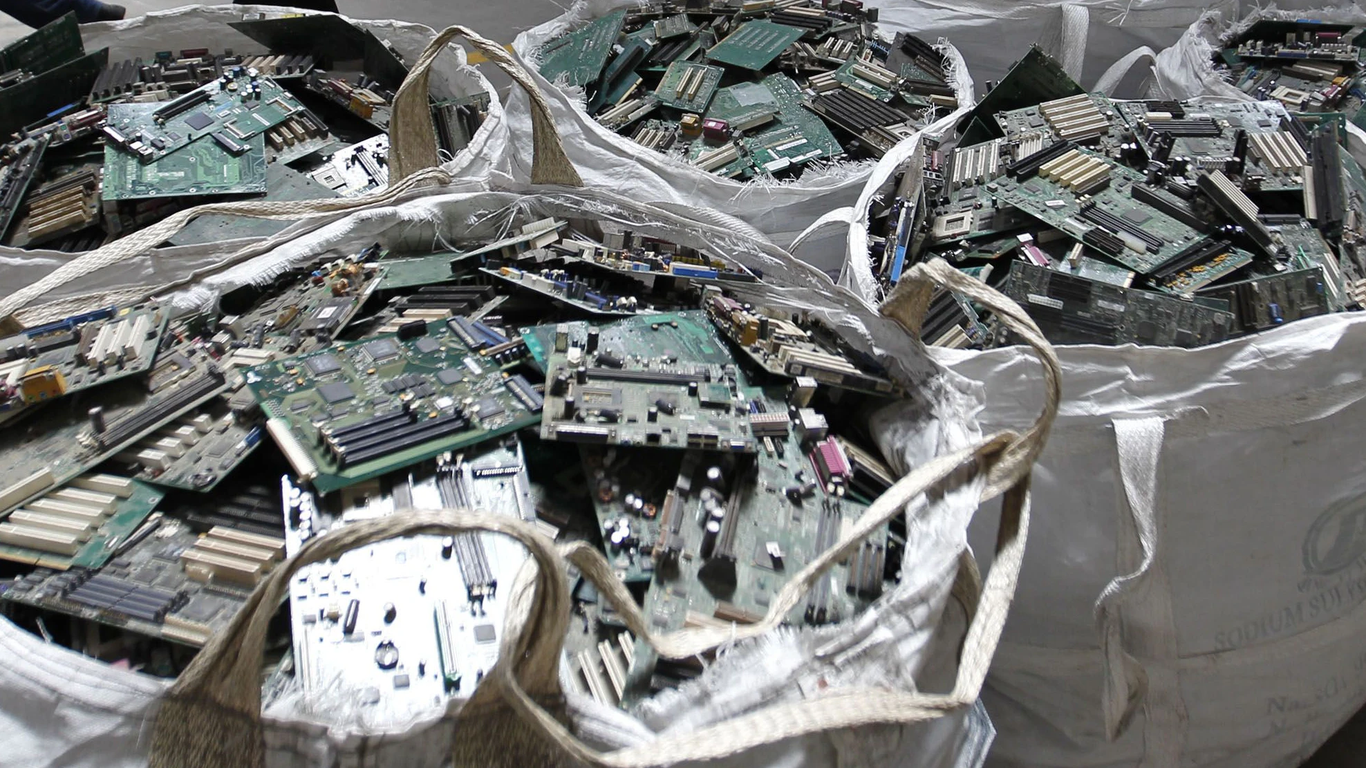 Heute.at - Warum immer mehr PCs recycelte Teile nutzen