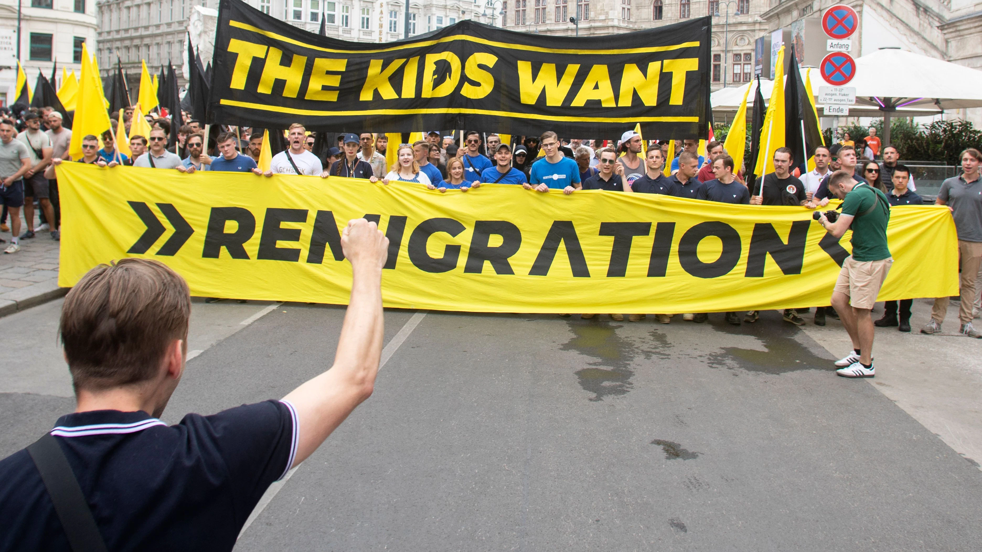 Heute.at - Polizei untersagt Identitären-Demo in Wien