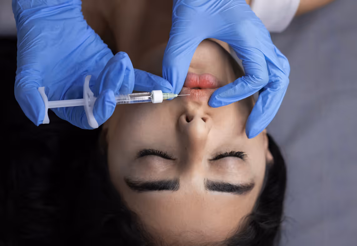 Dutzende Patienten soll die falsche Beauty-Ärztin behandelt haben - teils mit schweren Folgen.