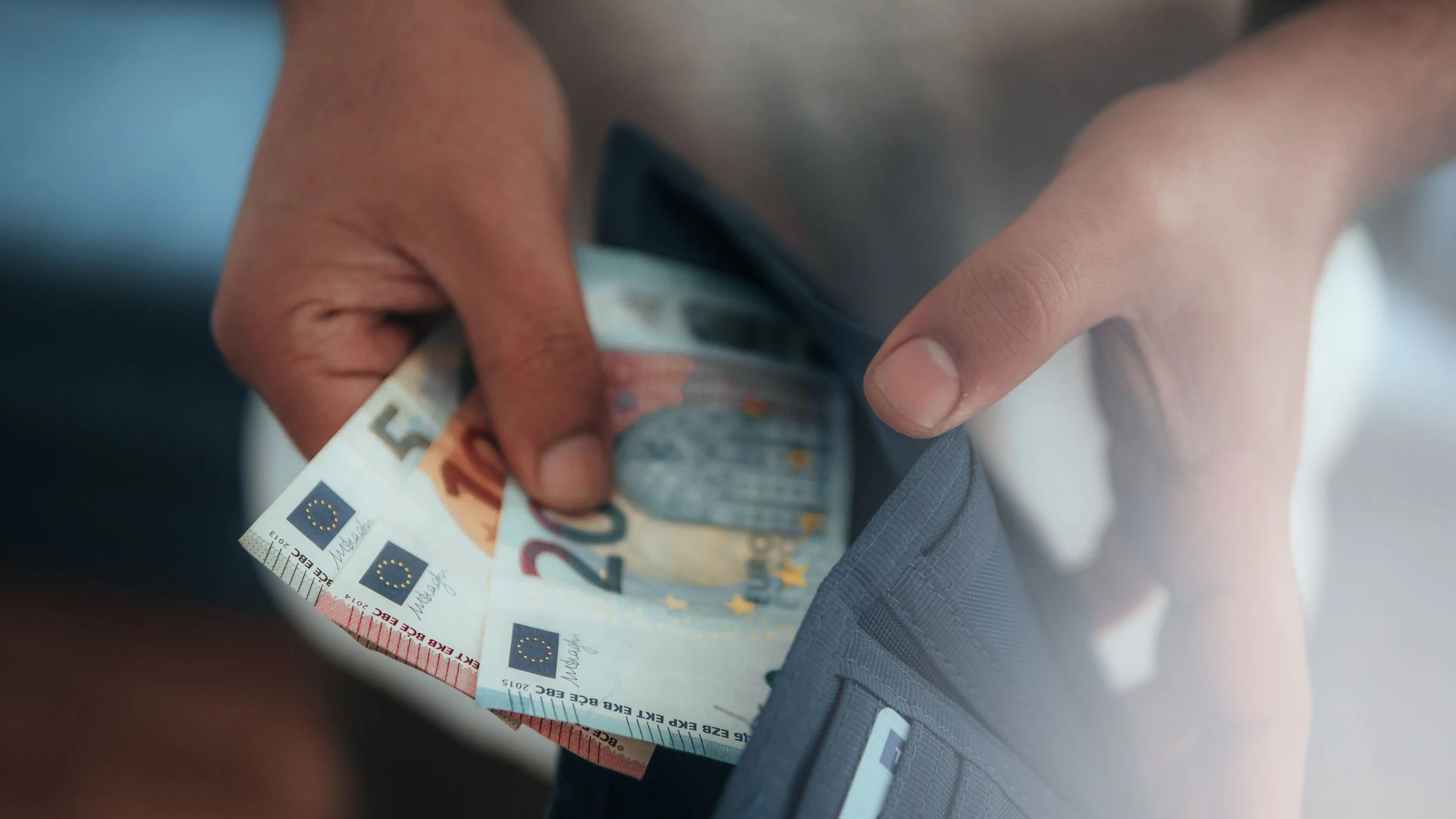 Heute.at - Österreicher bekommt weniger Geld, weil Ex arbeitet