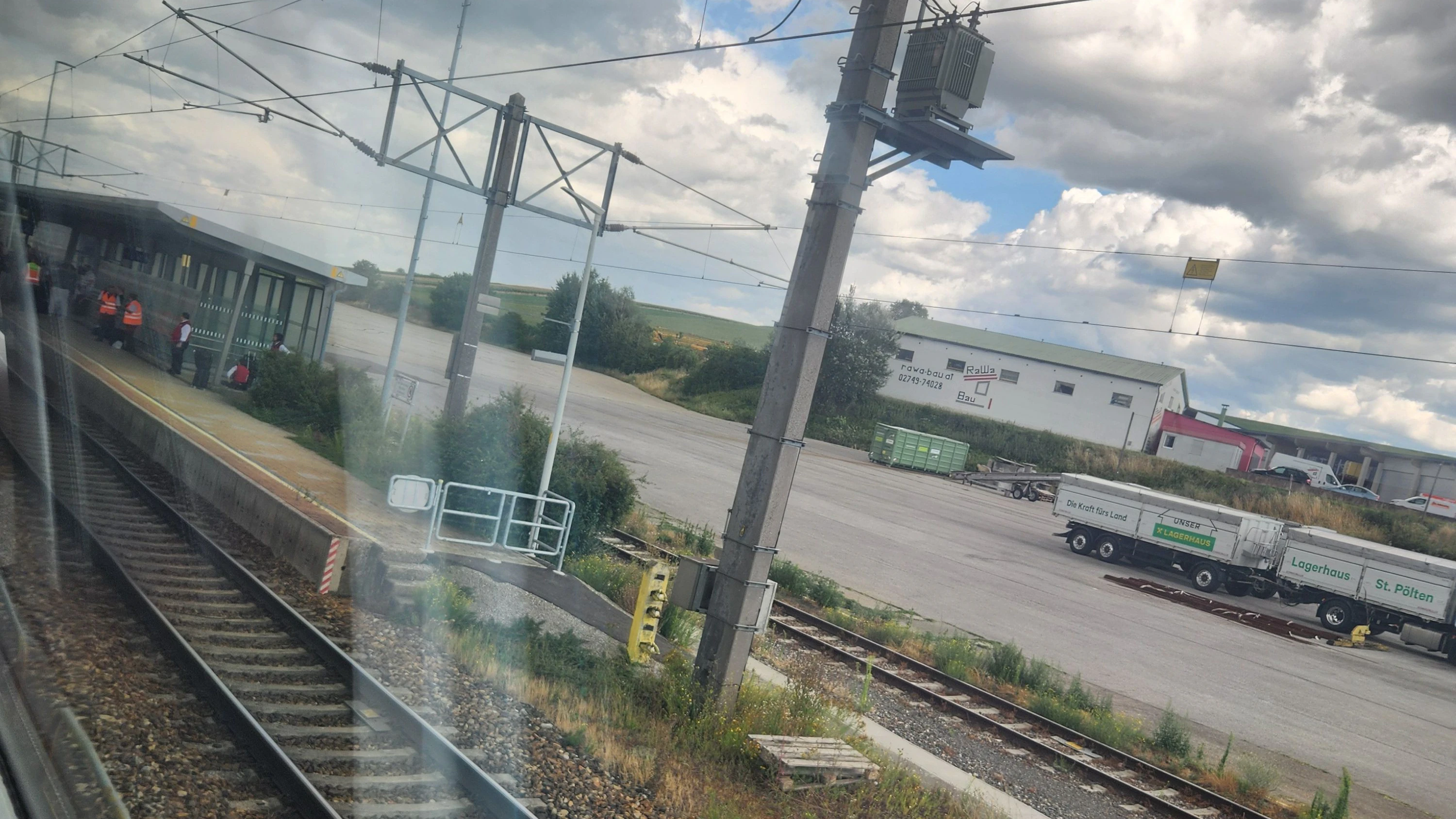 Oberleitungsstörung beim Bahnhof Prinzersdorf