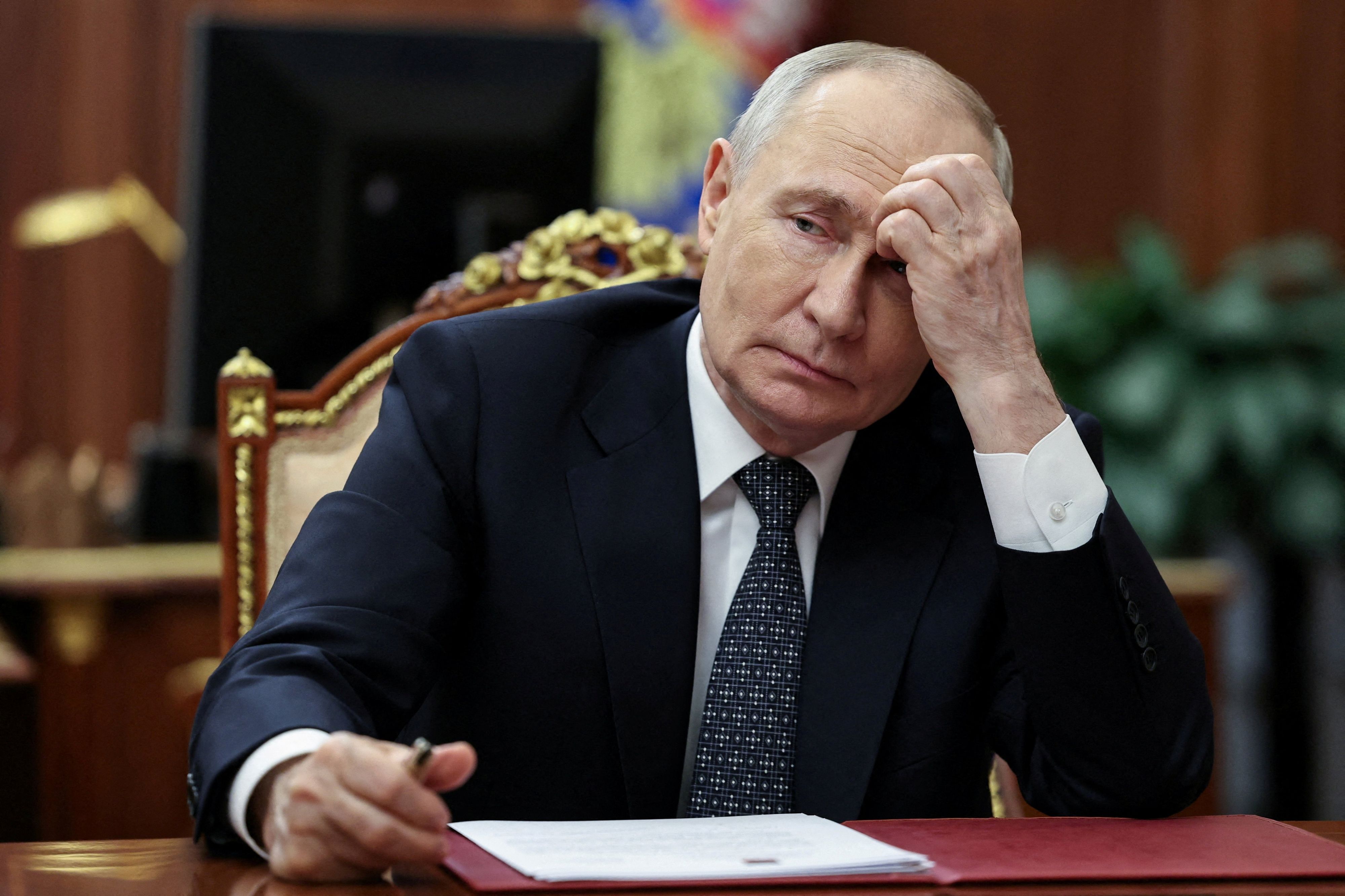 Russlands Milliardär Andrei Melnitschenko hat erstmals Details über ein mehr als einstündiges Gespräch mit Wladimir Putin veröffentlicht.