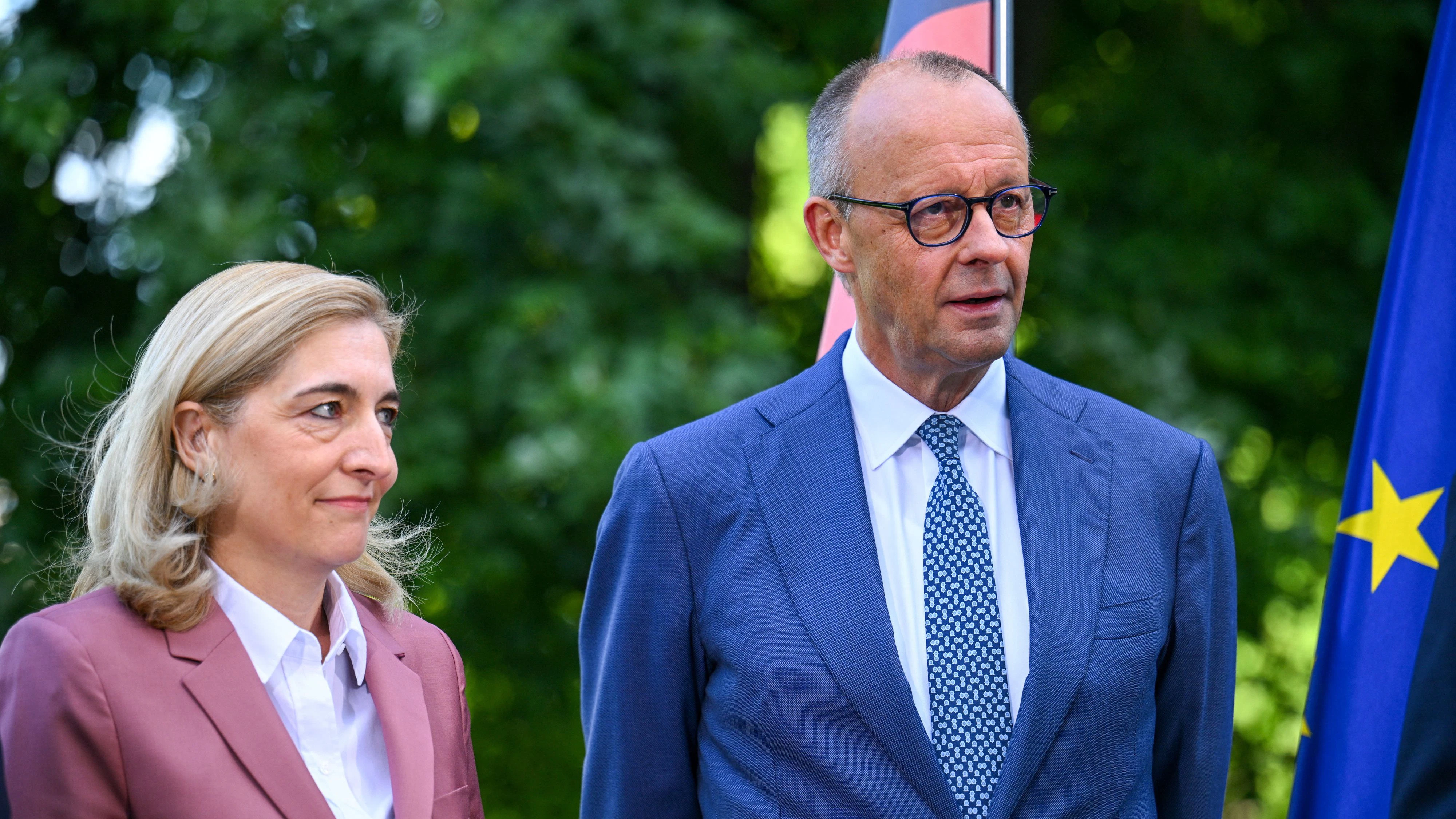 Heute.at - Historisch! Erstmals Frau an Spitze des Kanzleramts