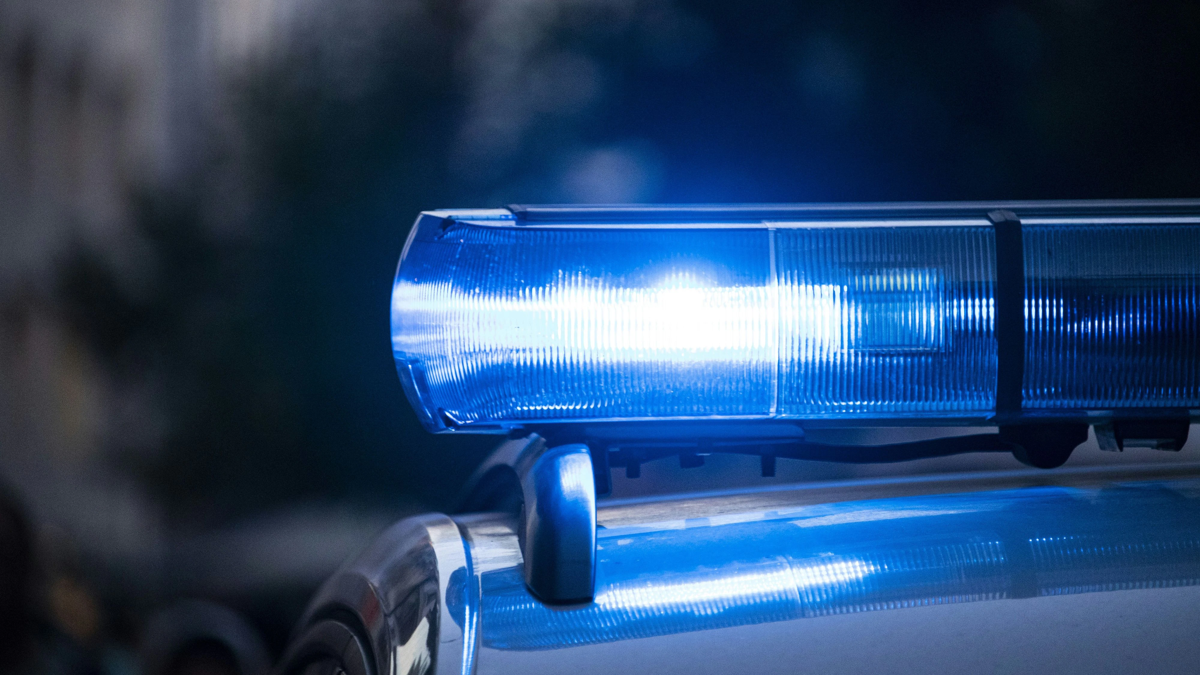 Heute.at - Mann bedroht Ex-Partnerin und flieht vor Polizei