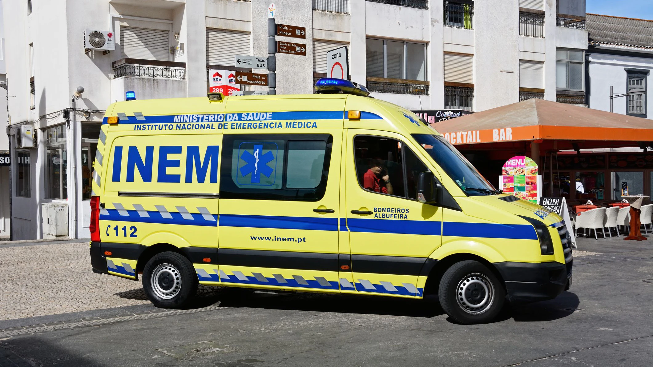 Heute.at - Betreuerin vergisst Mädchen (1) im Bus – Kind stirbt
