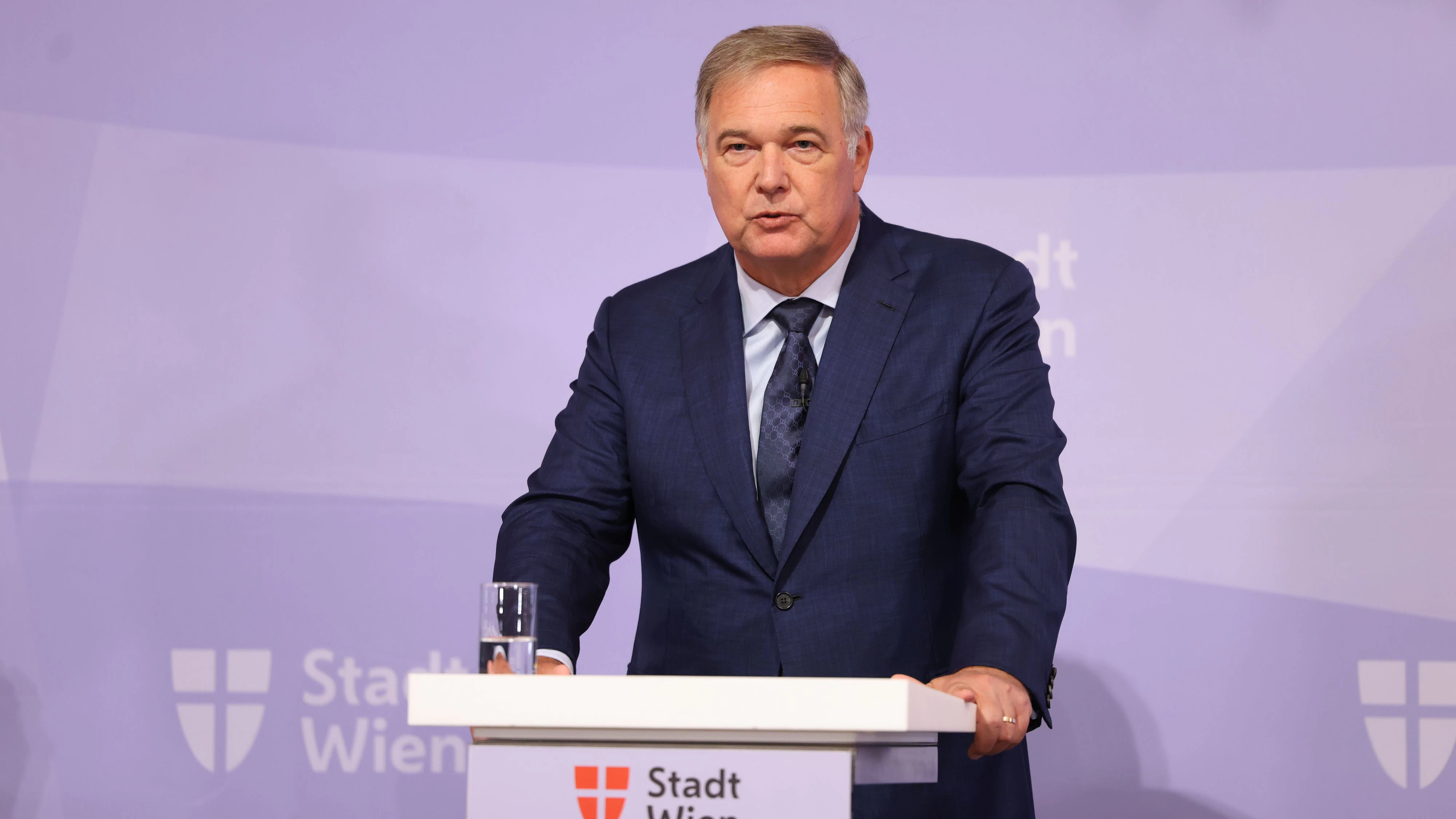 Kammer-Chef Walter Ruck hat sich in einem Brief an den ÖVP-Chef und Bundeskanzler Stocker gerichtet.