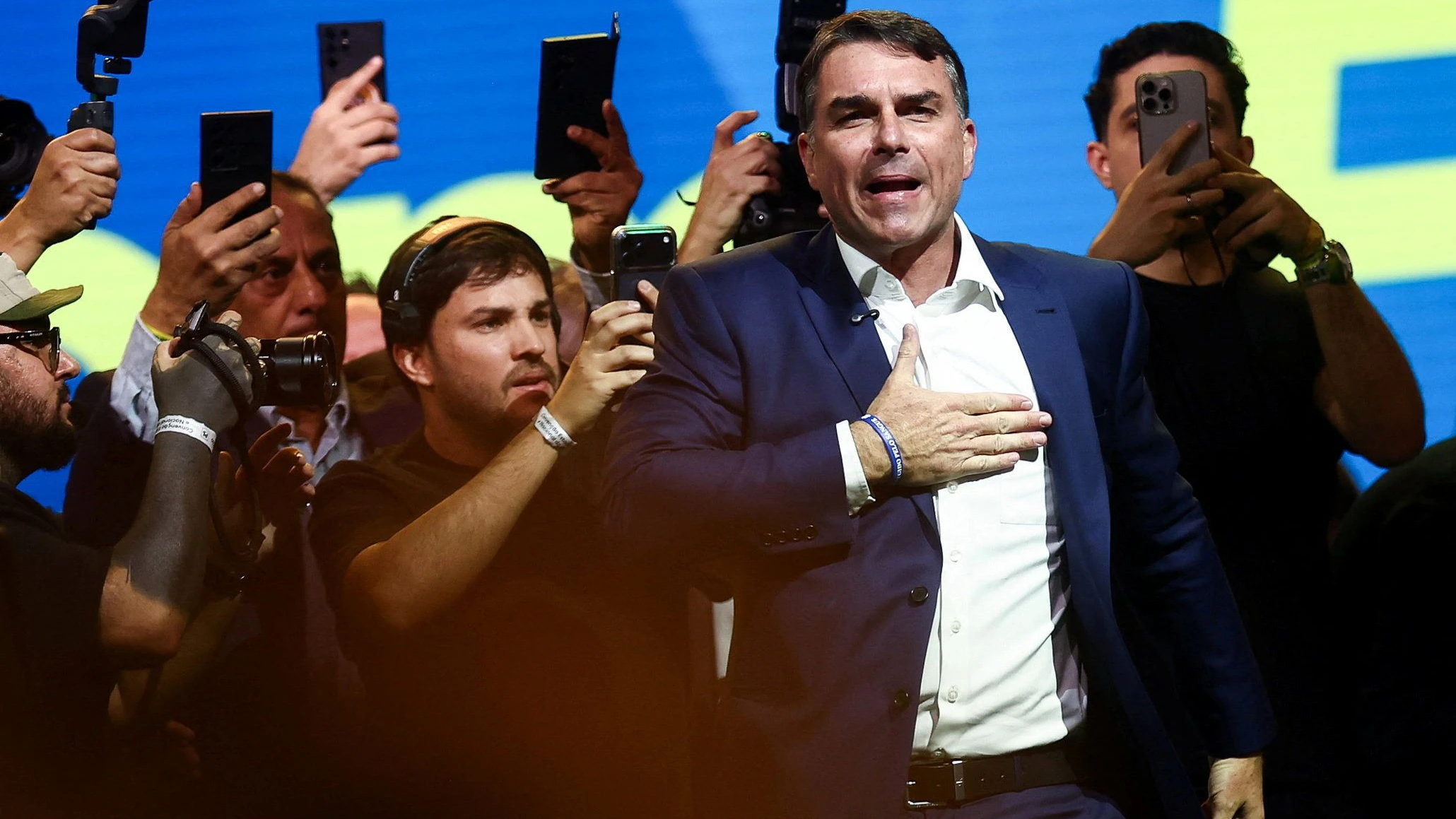 Heute.at - Paukenschlag! Bolsonaro-Sohn will an die Macht