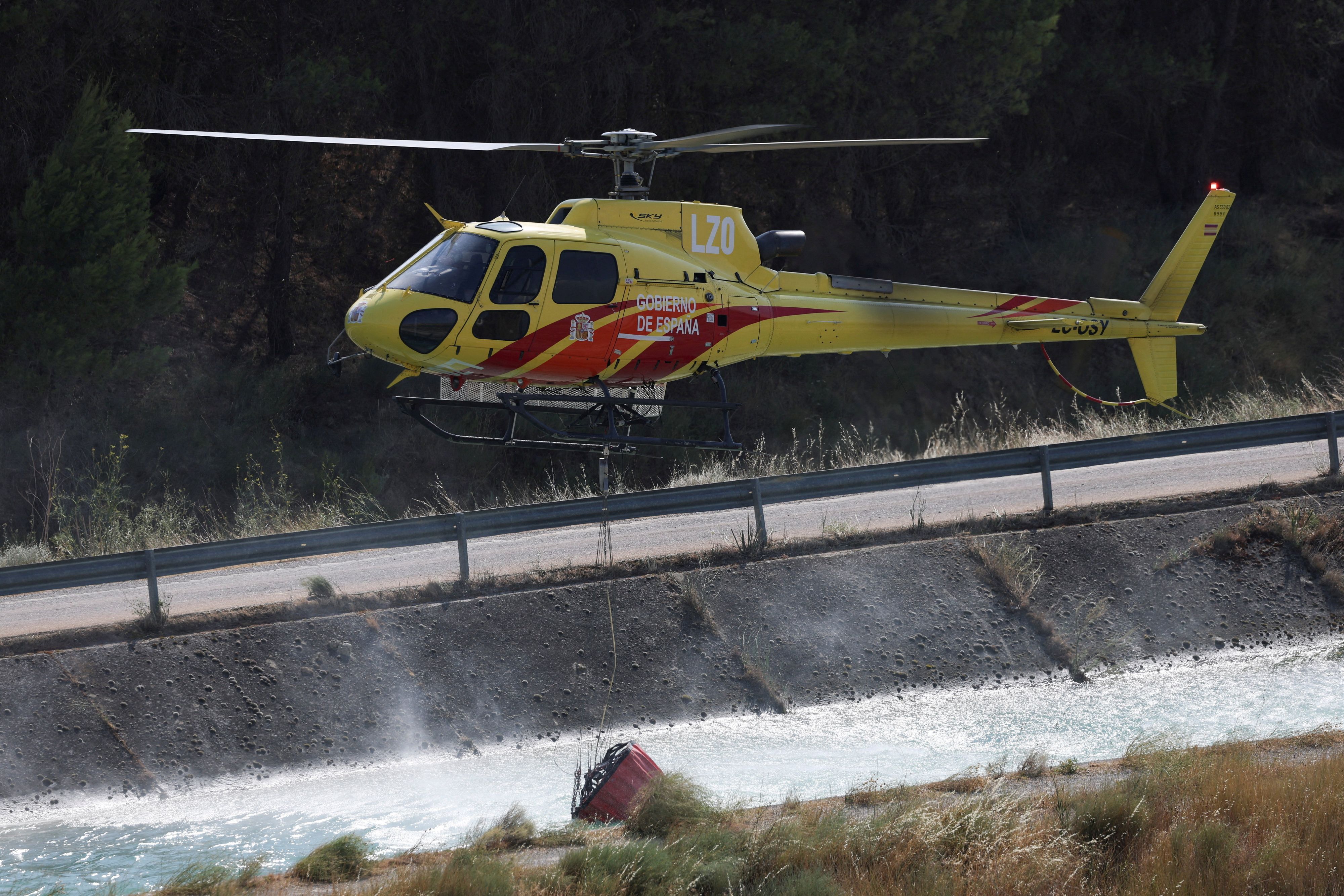 Einsatzkräfte in Spanien kämpfen weiterhin gegen verheerende Waldbrände. (Symbolbild)