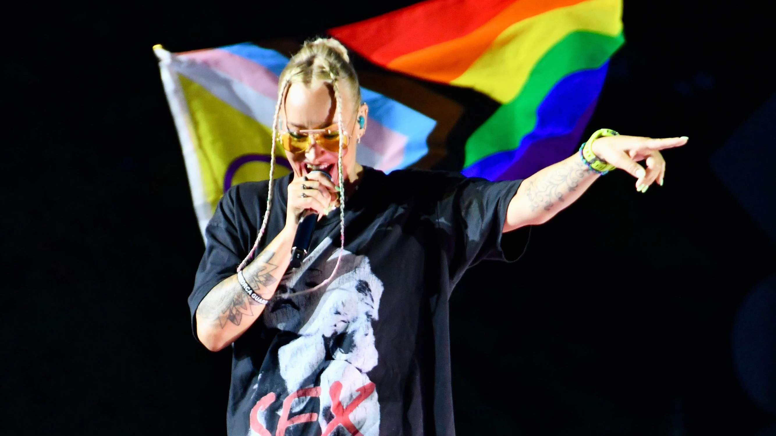 Heute.at - Während Anschlag: Sarah Conner stand auf CSD-Bühne