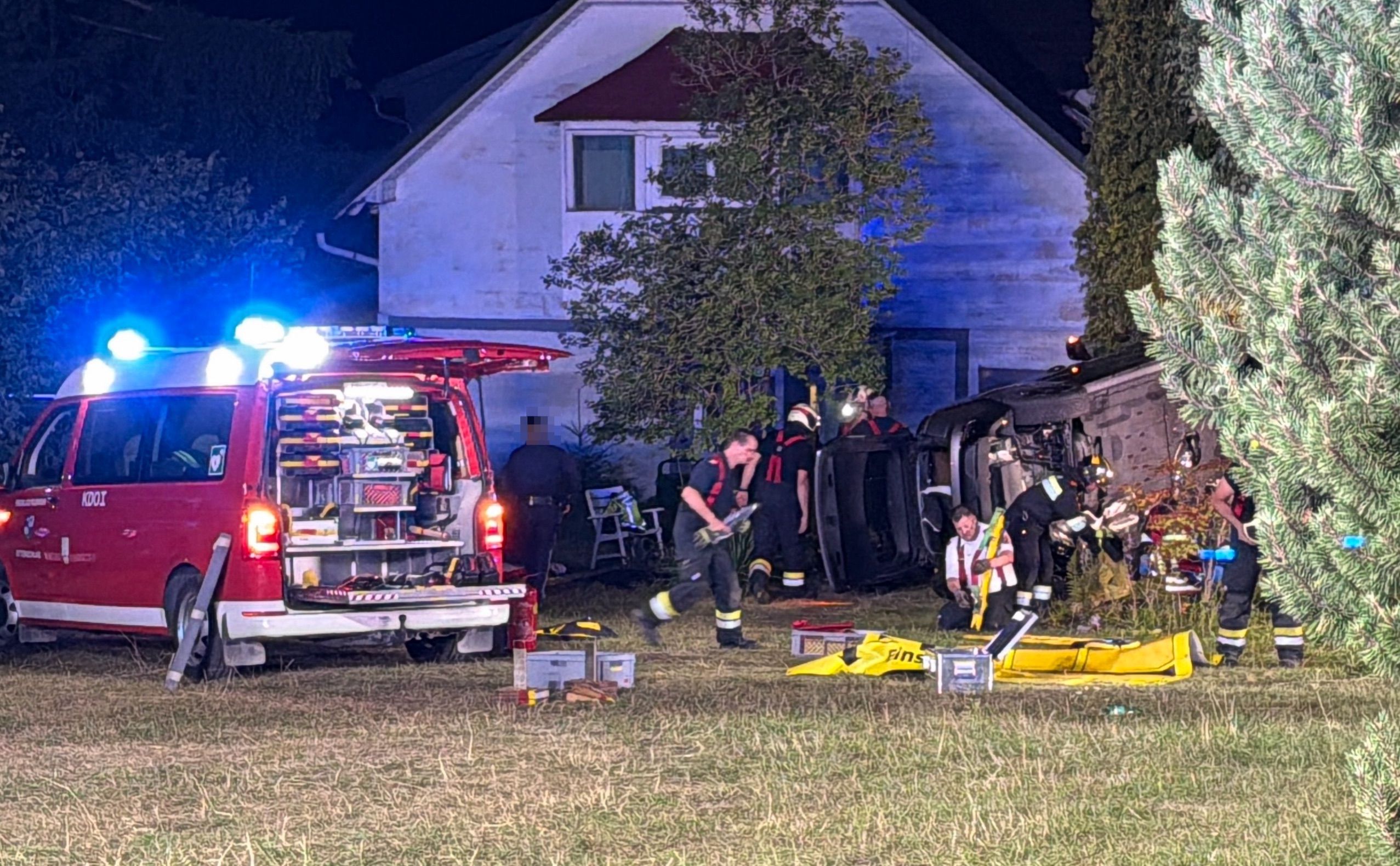 Spektakulärer Unfall in Ottenschlag ging glimpflich aus