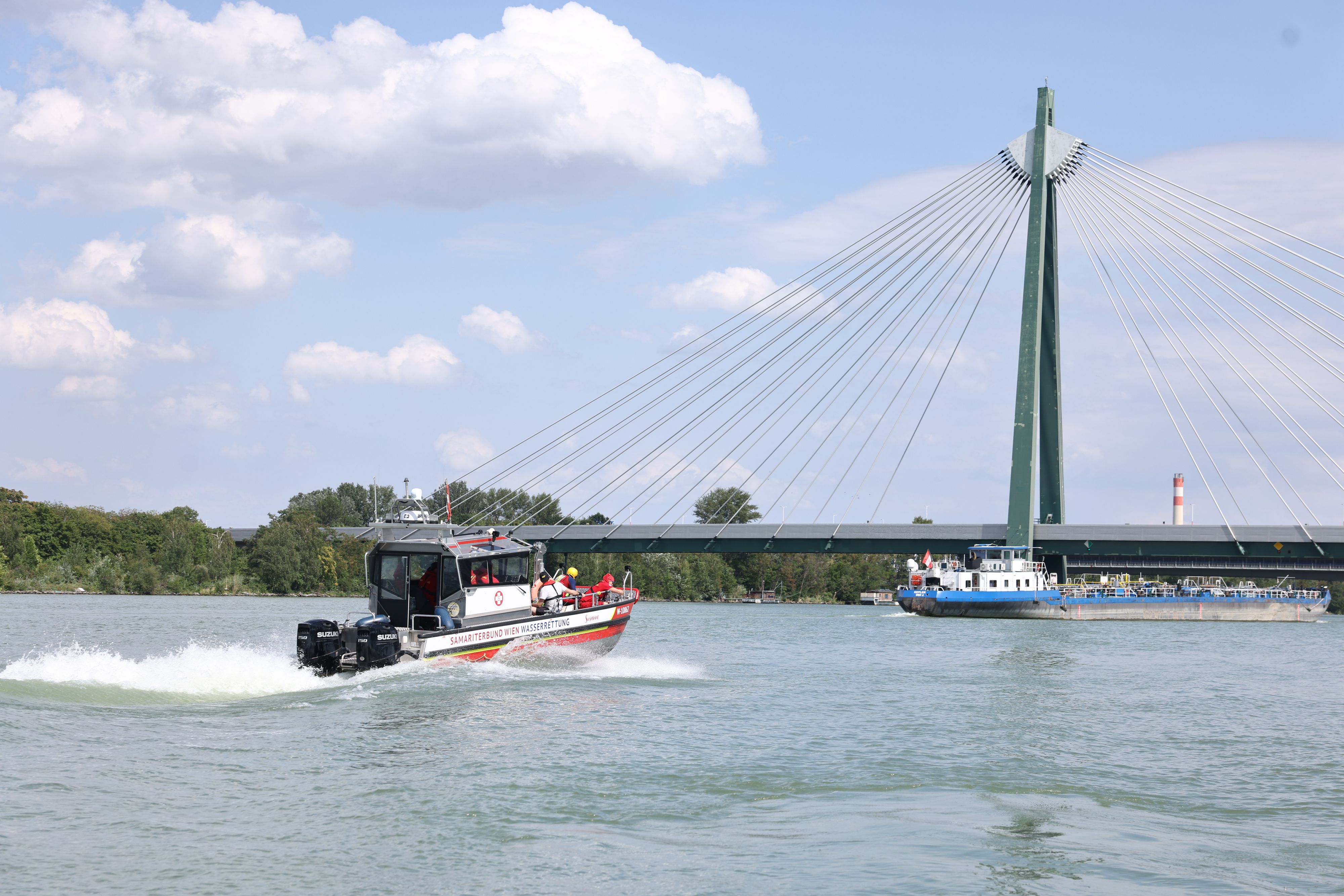 Die Donauschifffahrt ist mancherorts breits stark eingeschränkt. 