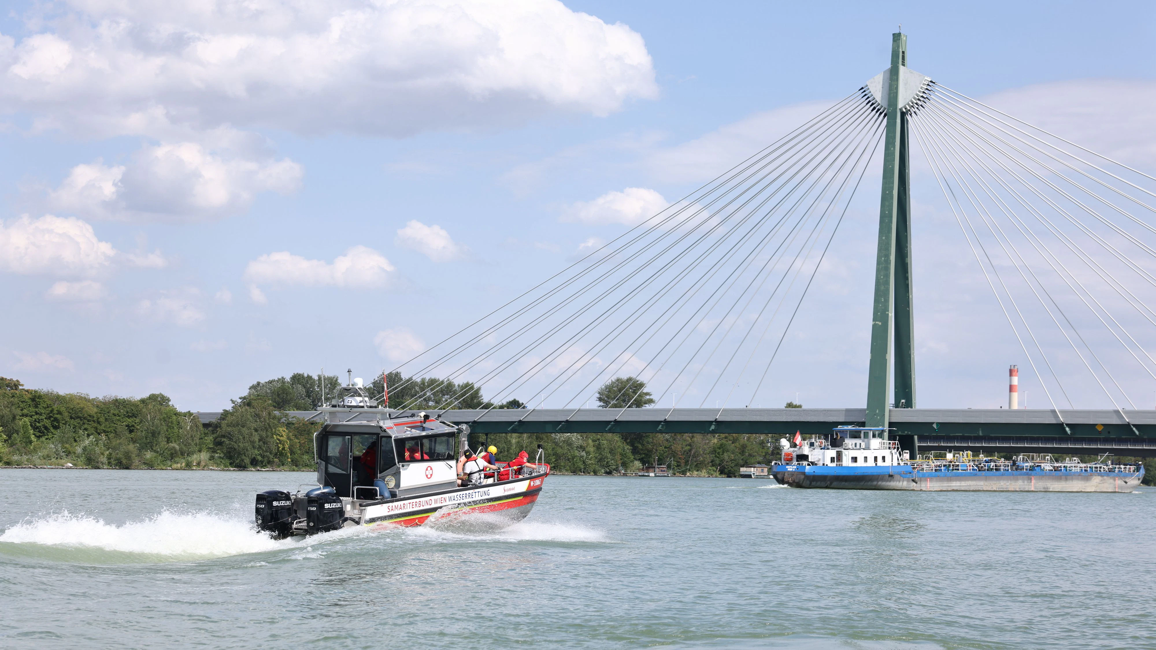 Heute.at - Dürre legt Wracks und Bomben in der Donau frei