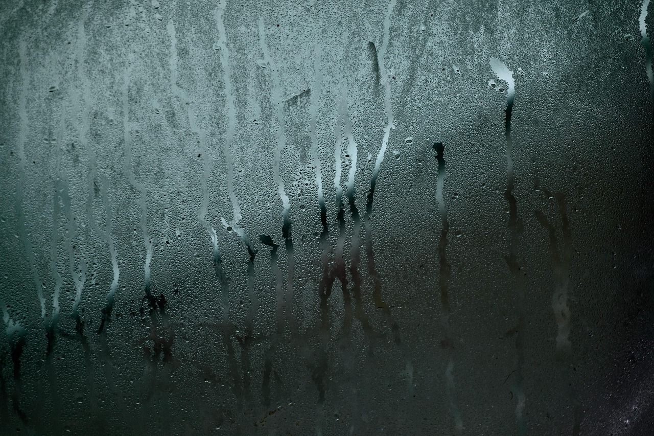 Kondenswasser auf Glas