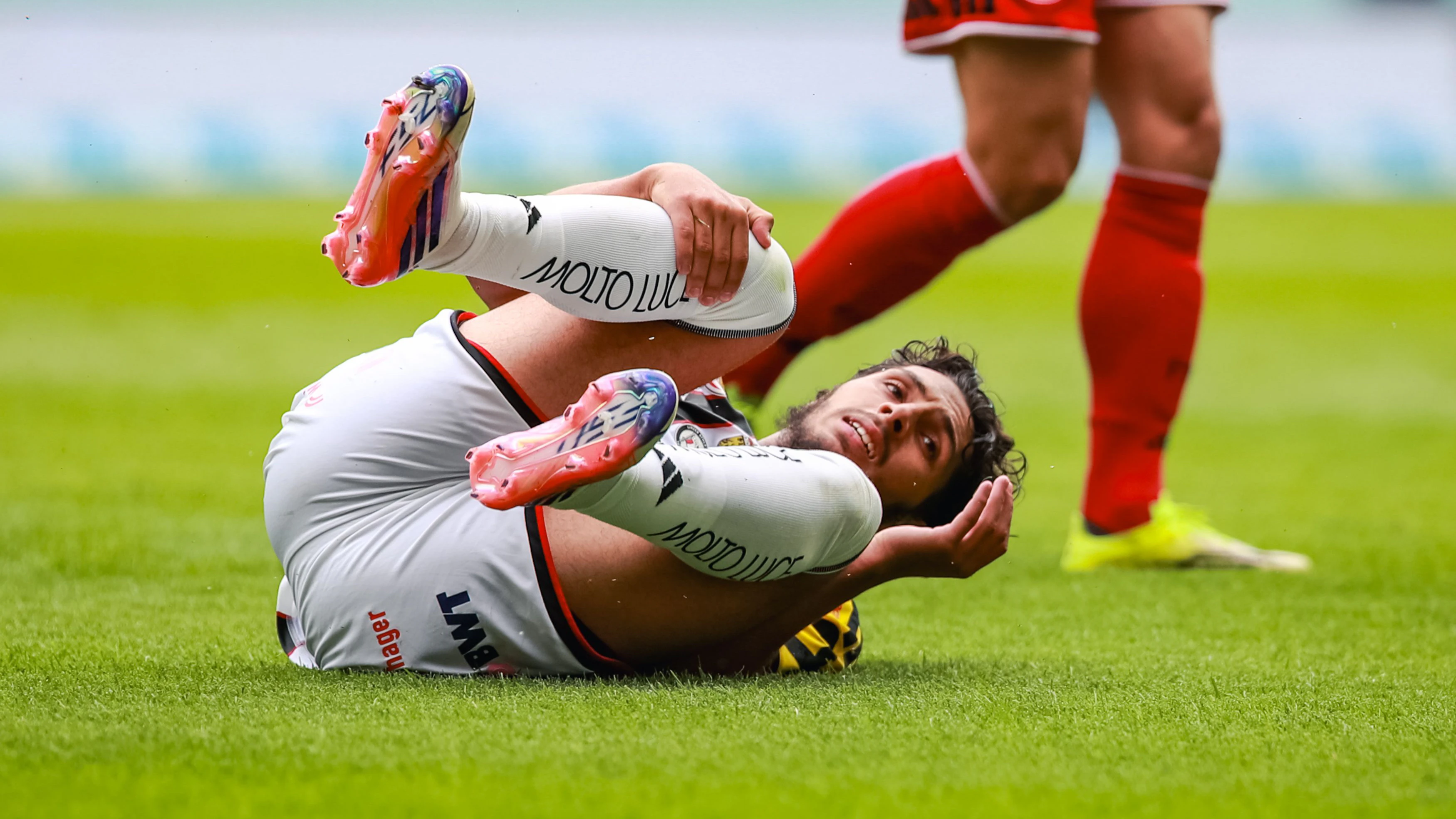 Heute.at - Saison-Aus! LASK-Star schwer am Knie verletzt