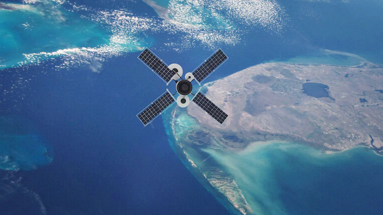 Der ukrainische Präsident Wolodymyr Selenskyj erhebt schwere Vorwürfe gegen Moskau: Putins Spione sollen dem Iran Satellitenbilder von US-Basen im Nahen Osten als Basis für dessen Angriffe liefern. Wie realistisch die Anschuldigungen sind, was Trump dazu sagt.