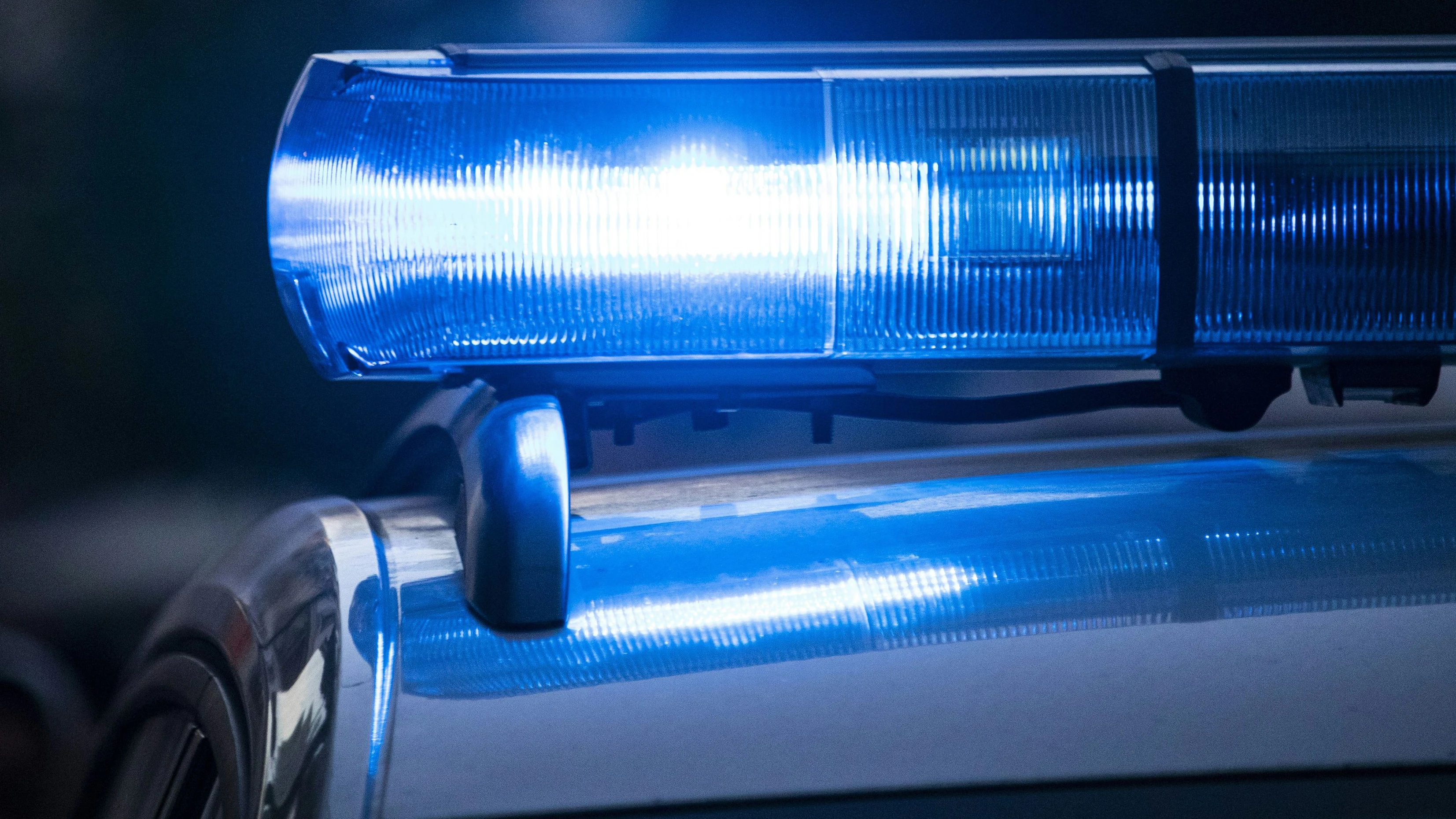 Heute.at - Polizei stellt Einbrecher – er muss sofort ins Spital